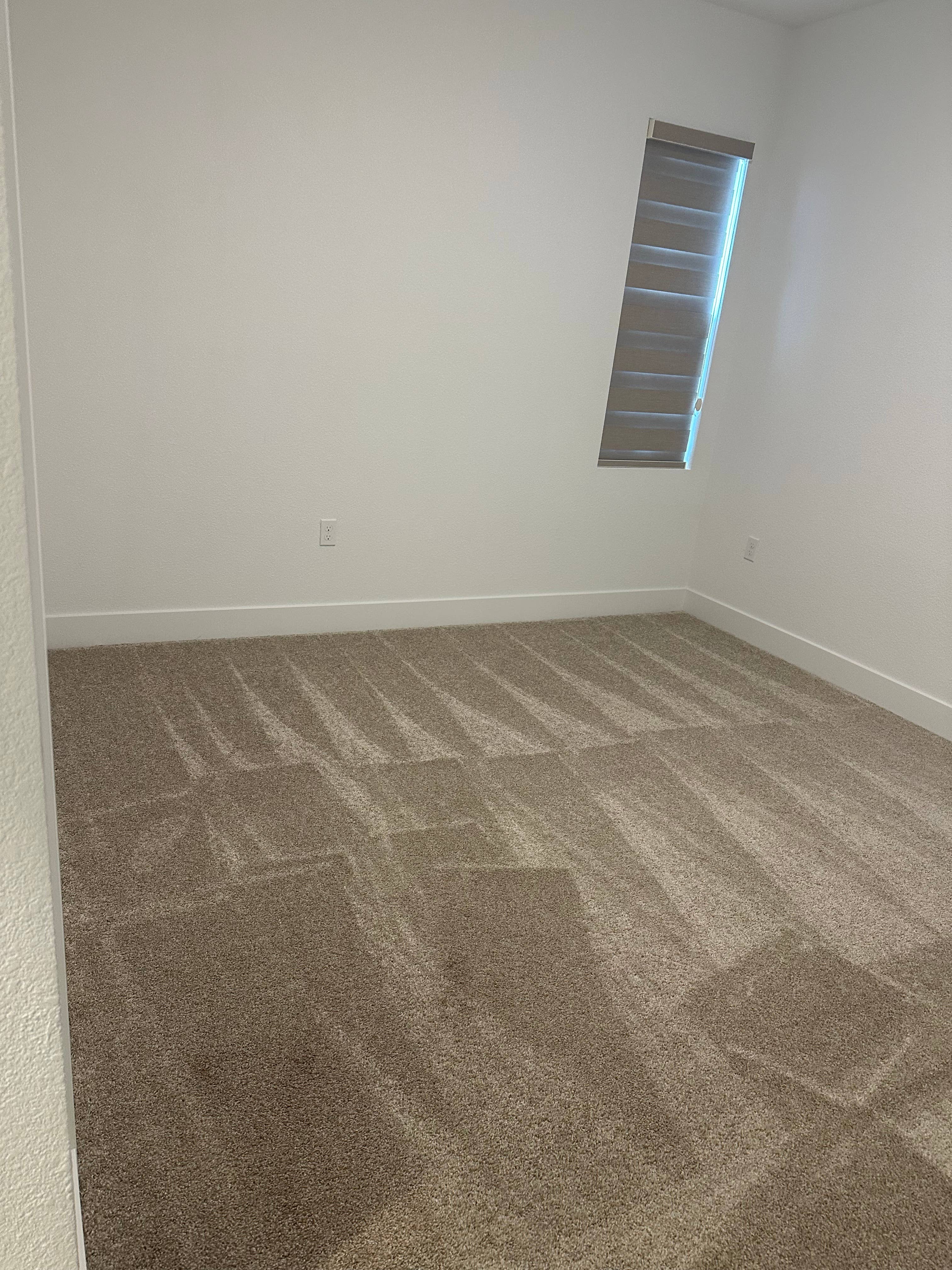 Single room available for rent