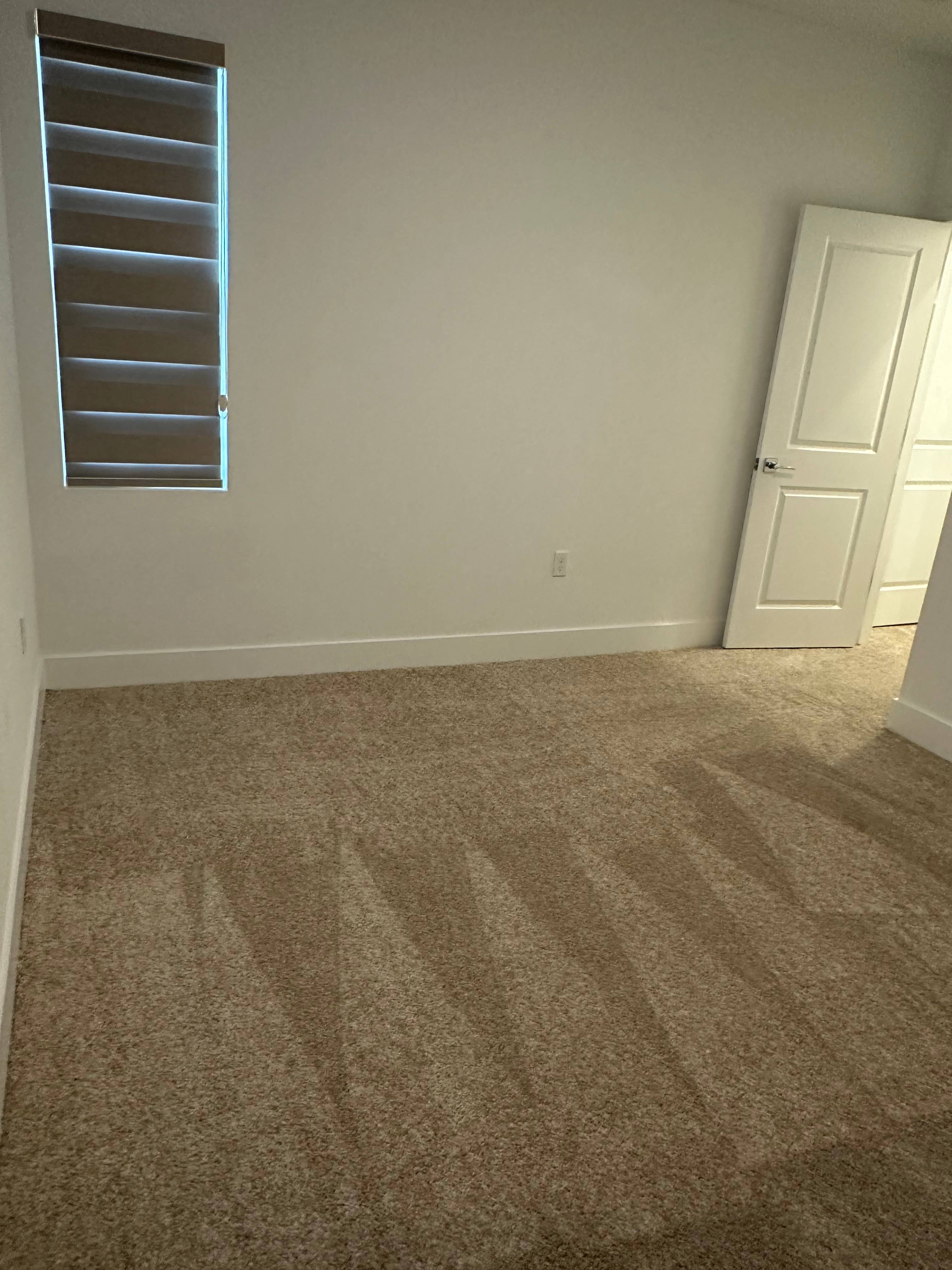 Single room available for rent