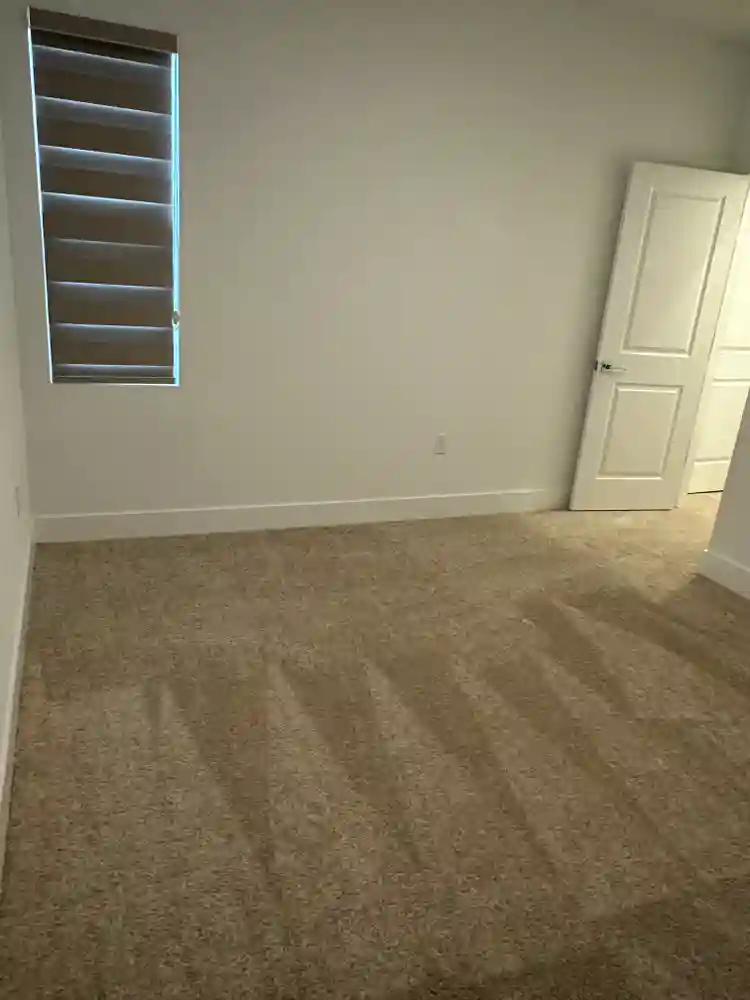 Single room available for rent