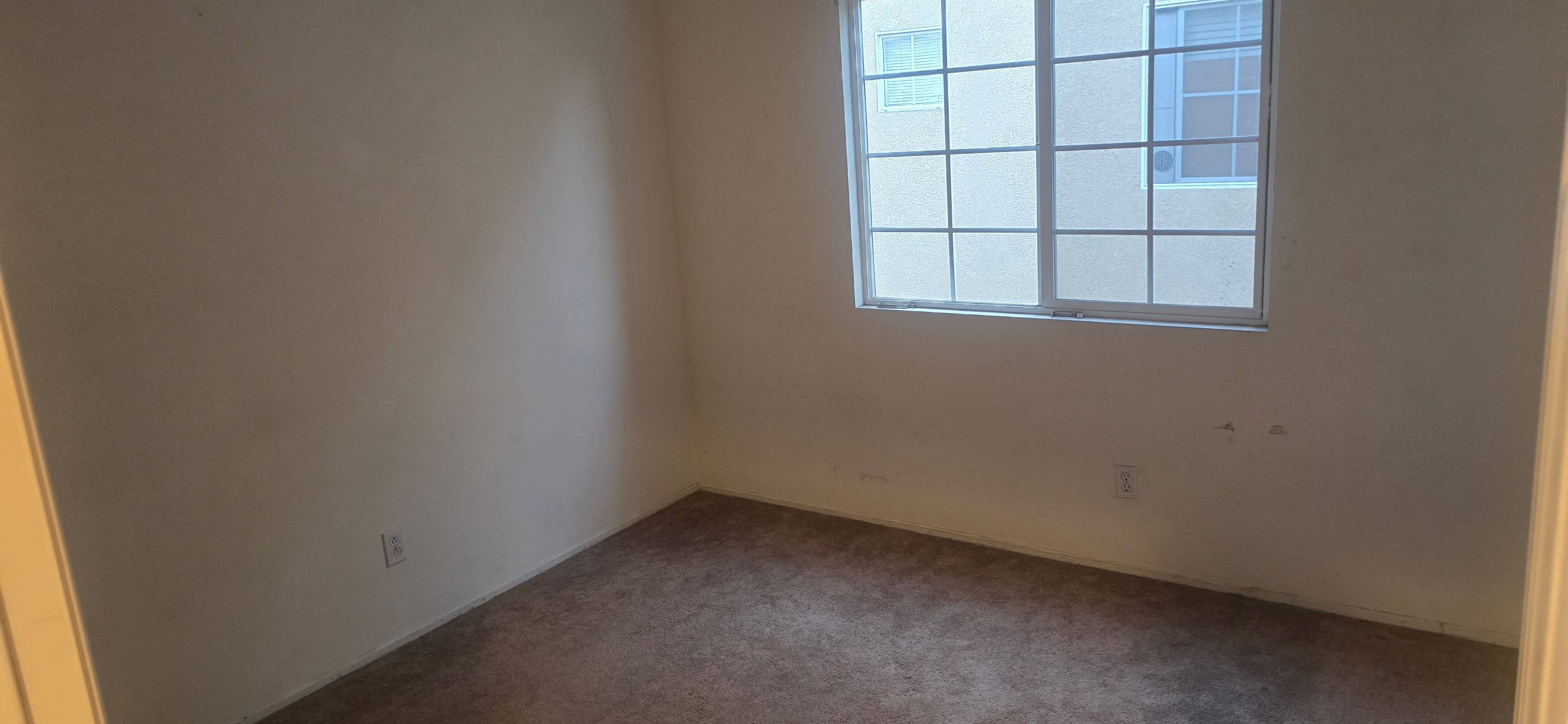 $1100 utilities included