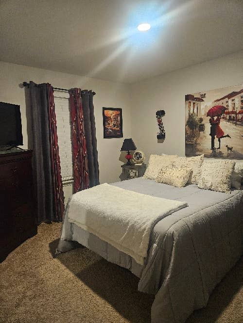 Cozy room looking for a renter 800