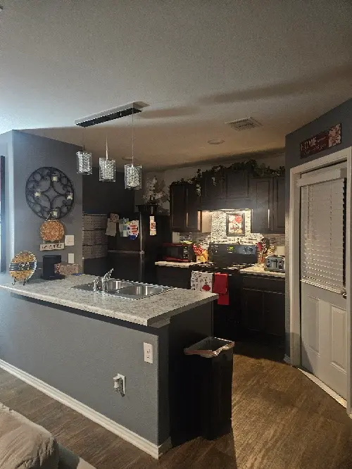 Cozy room looking for a renter 800