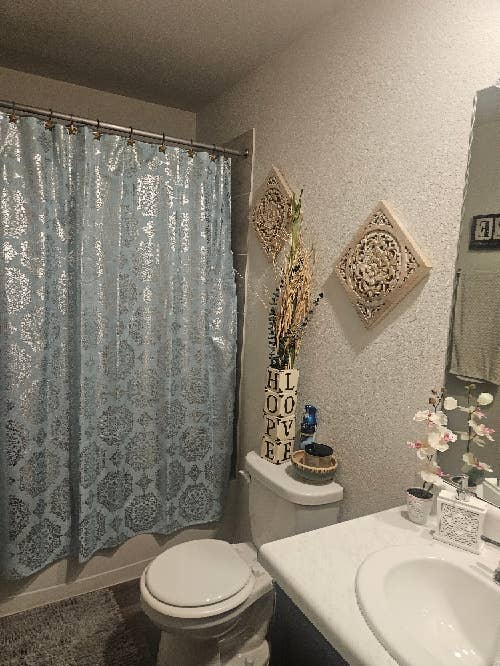 Cozy room looking for a renter 800