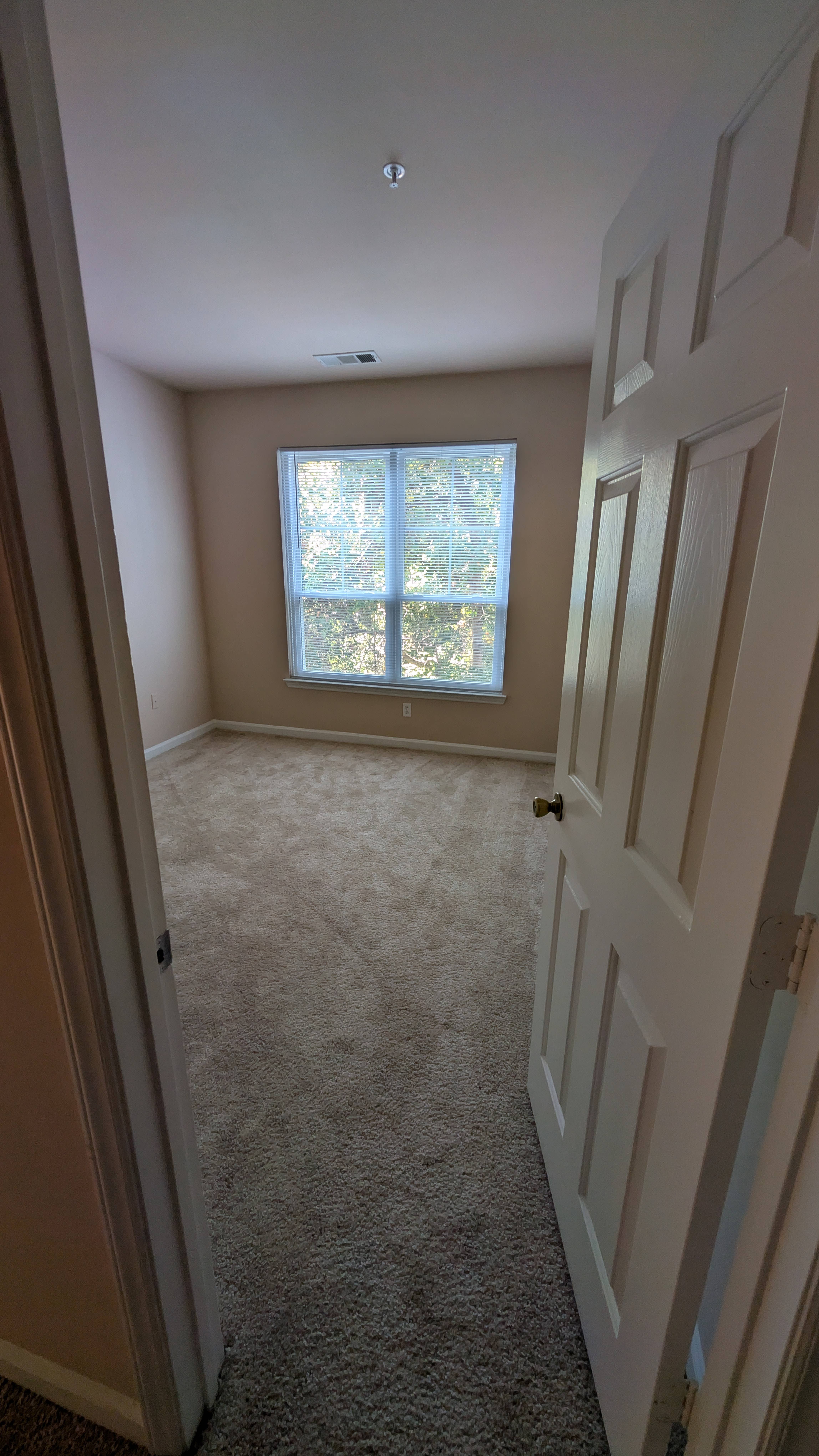 Unfurnished private room HERMITAGE