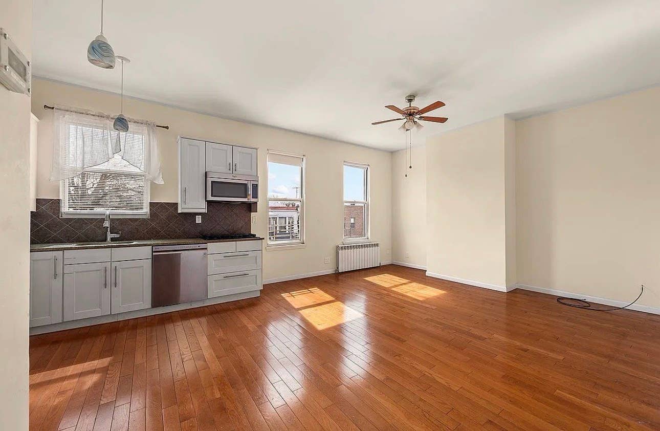 Spacious 4 Bedroom Apartment