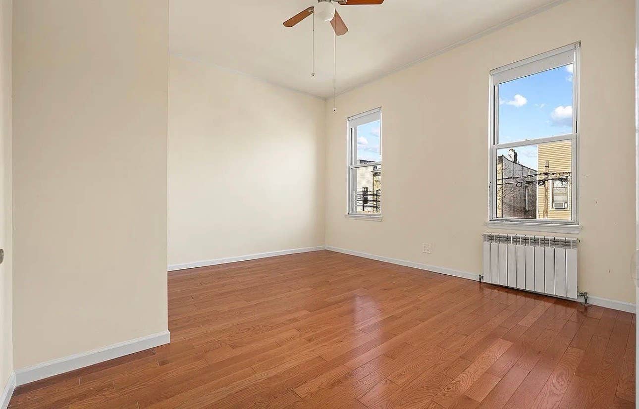 Spacious 4 Bedroom Apartment