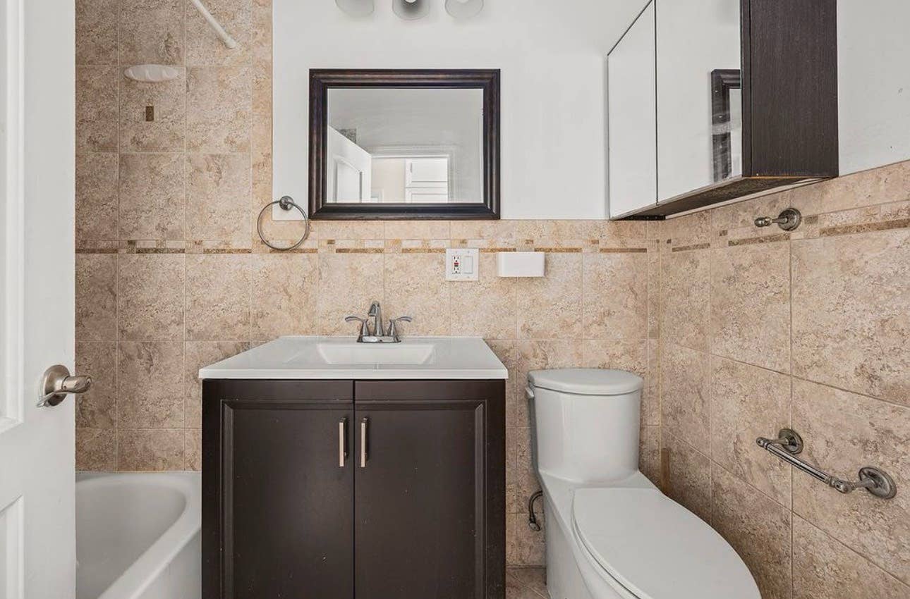 Spacious 4 Bedroom Apartment