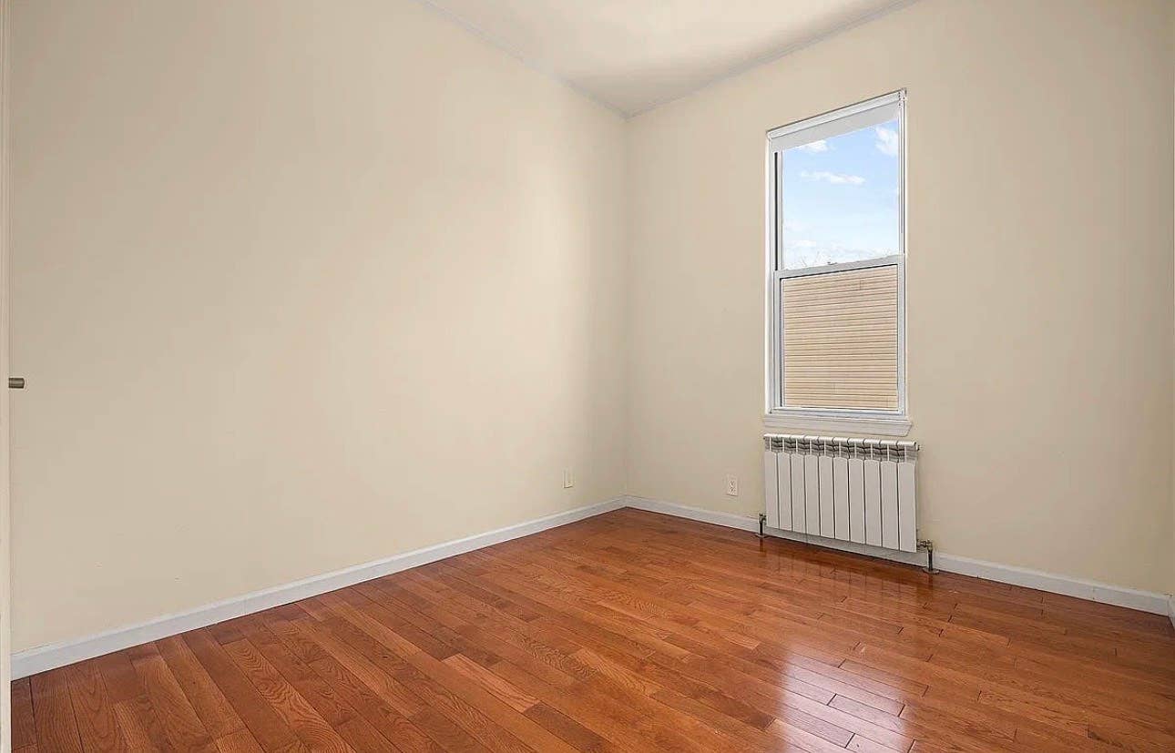 Spacious 4 Bedroom Apartment