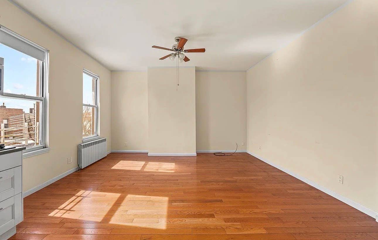 Spacious 4 Bedroom Apartment