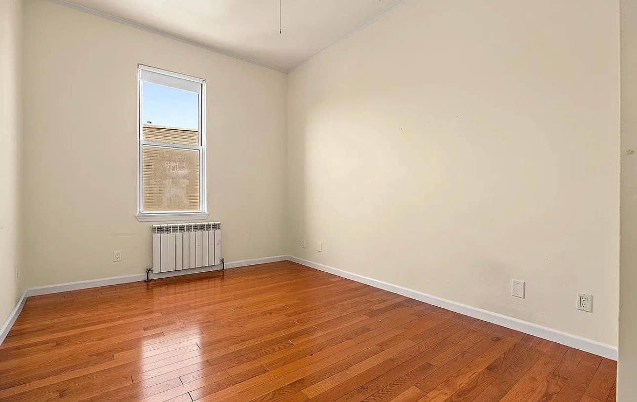 Spacious 4 Bedroom Apartment