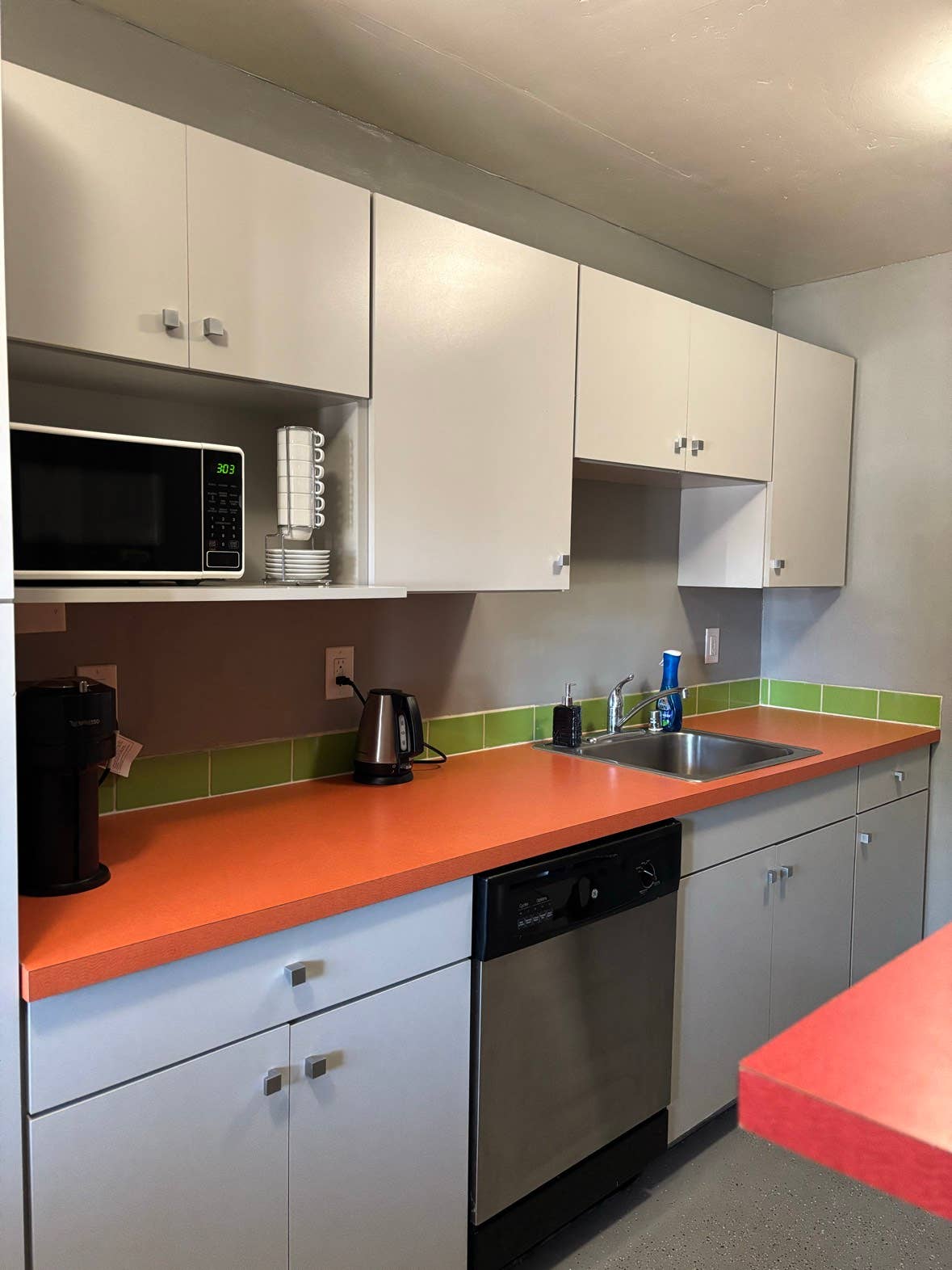 Master bedroom for rent
