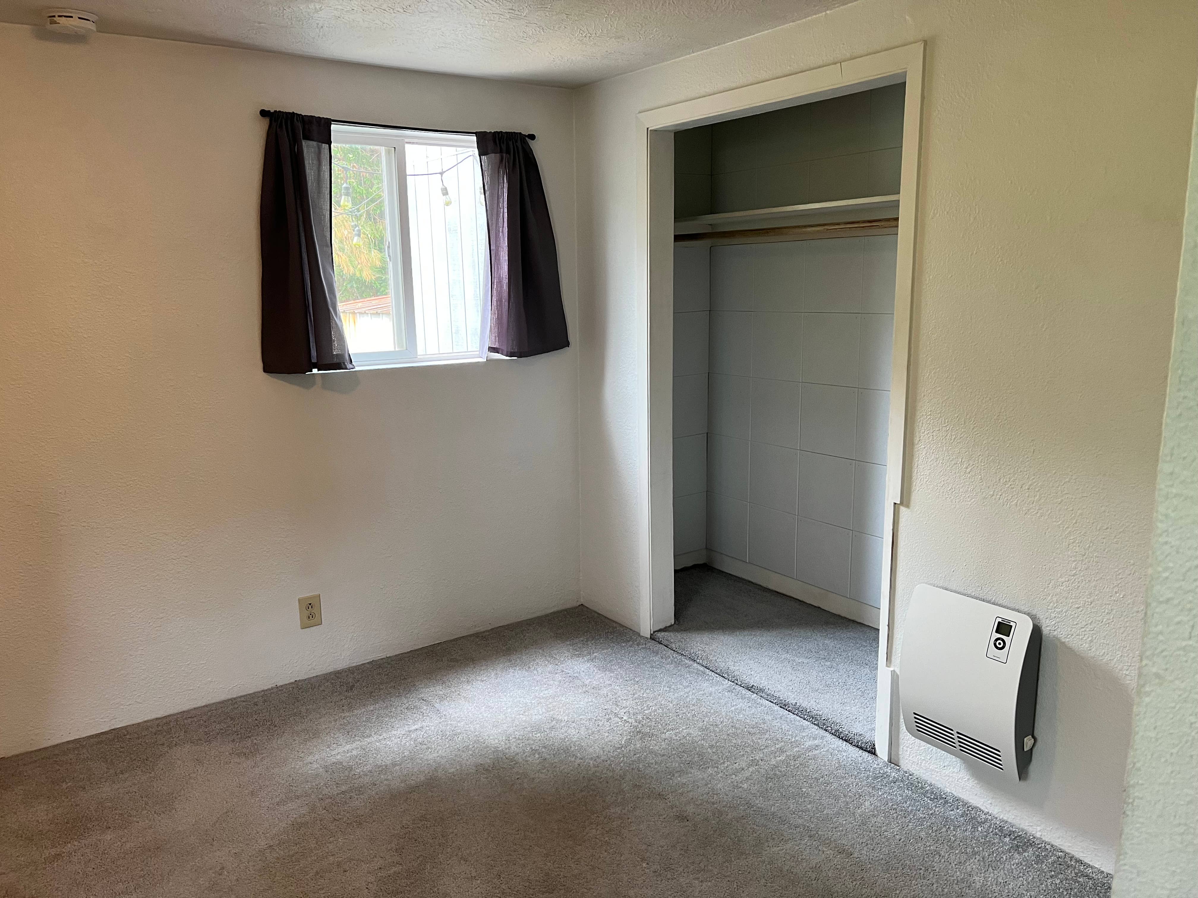 $700 Nice Room — Available 11/1