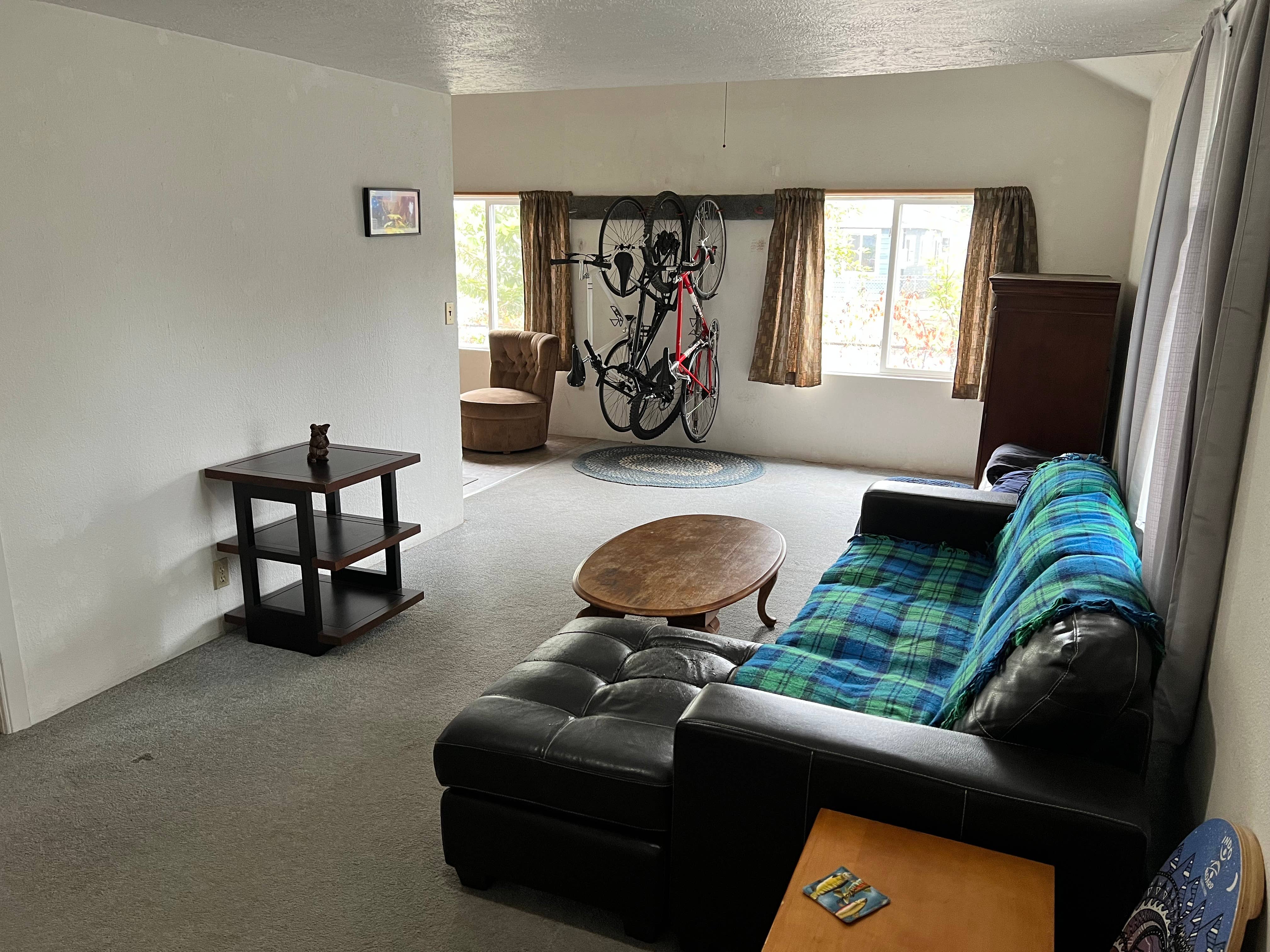 $700 Nice Room — Available 11/1
