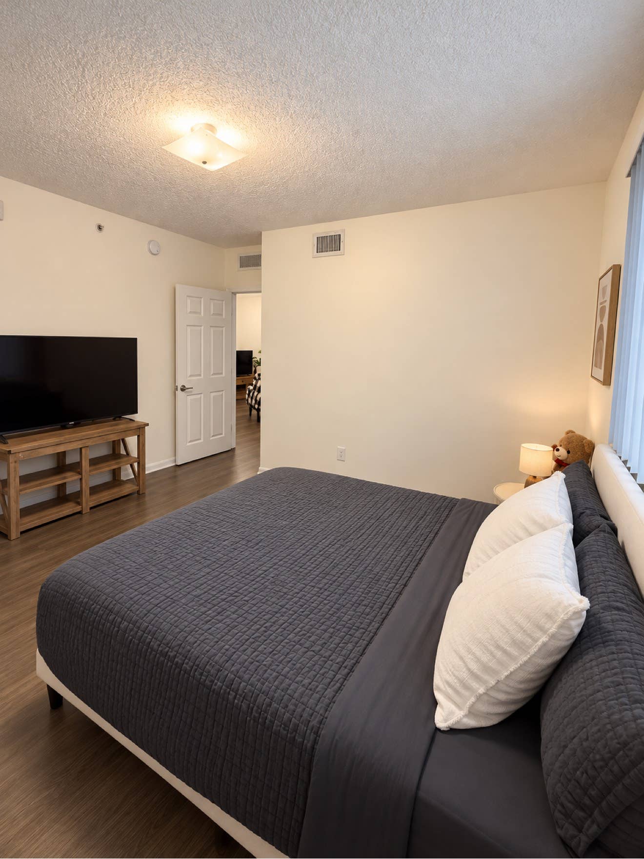 READY TO MOVE IN! - Female only