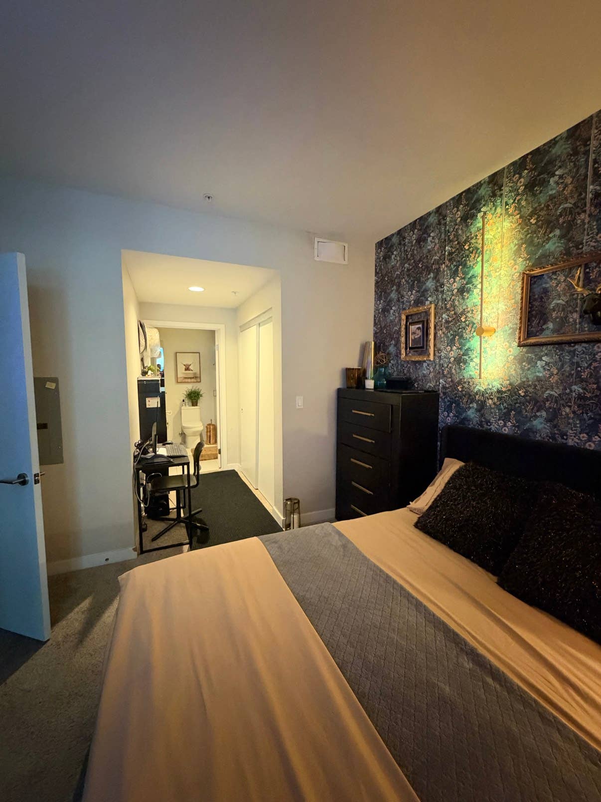1 room for rent