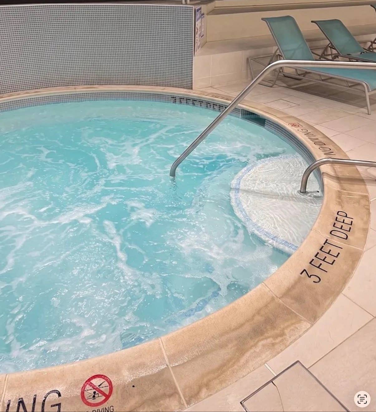 LUXURY HIGHRISE. 21 MIN. COMMUTE
