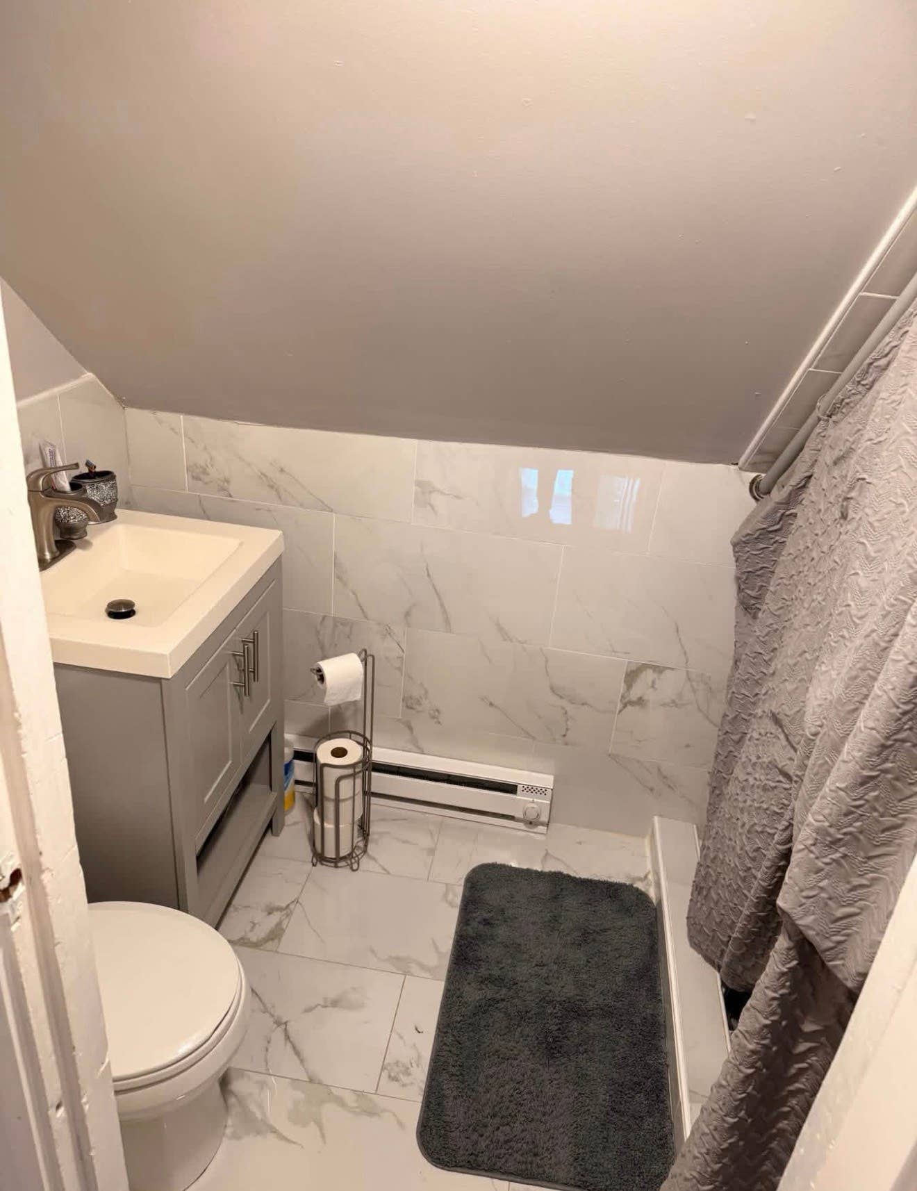 Large Furnished room for rent 11/1!