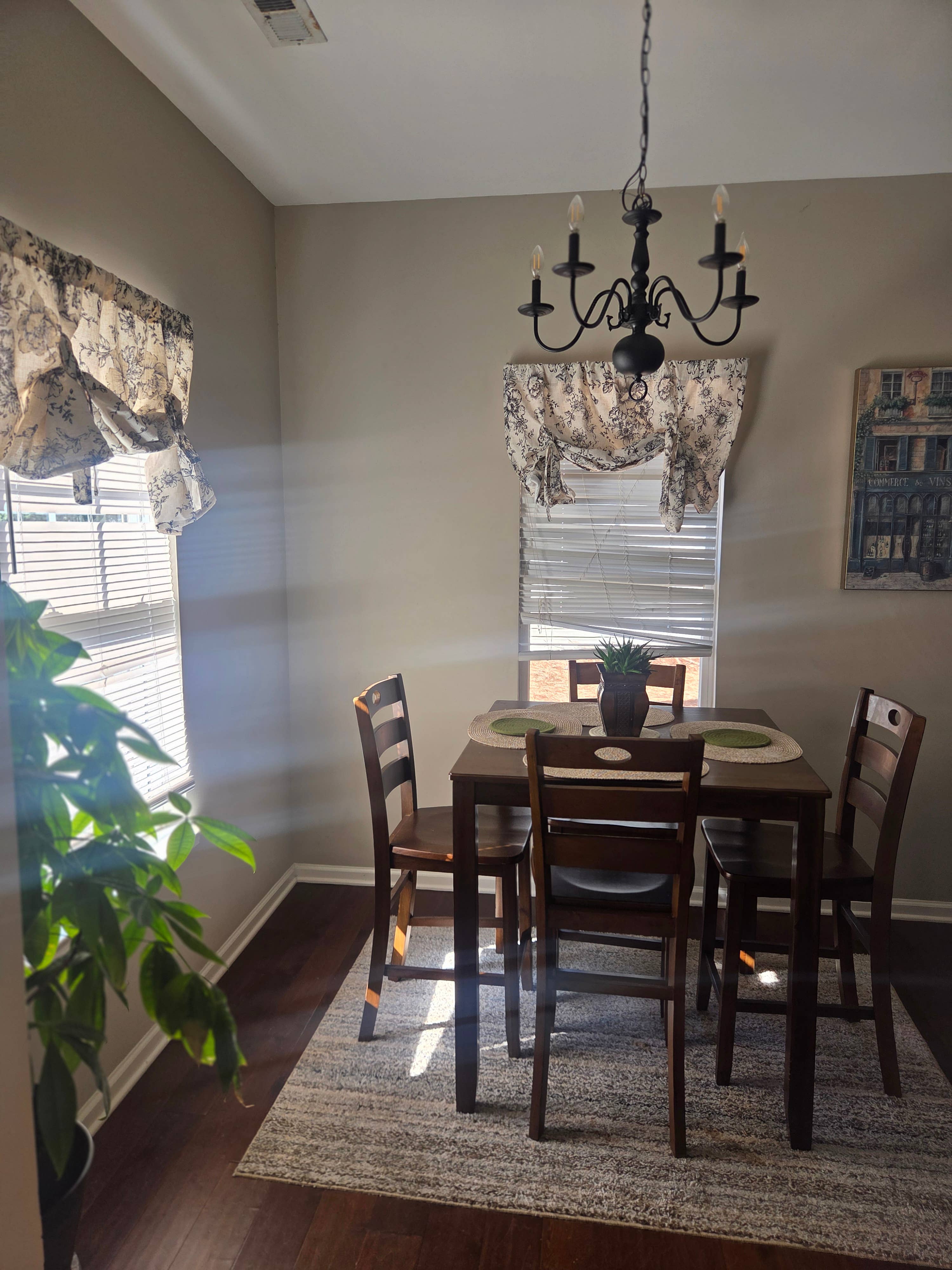 Upstairs unfurnished room for rent