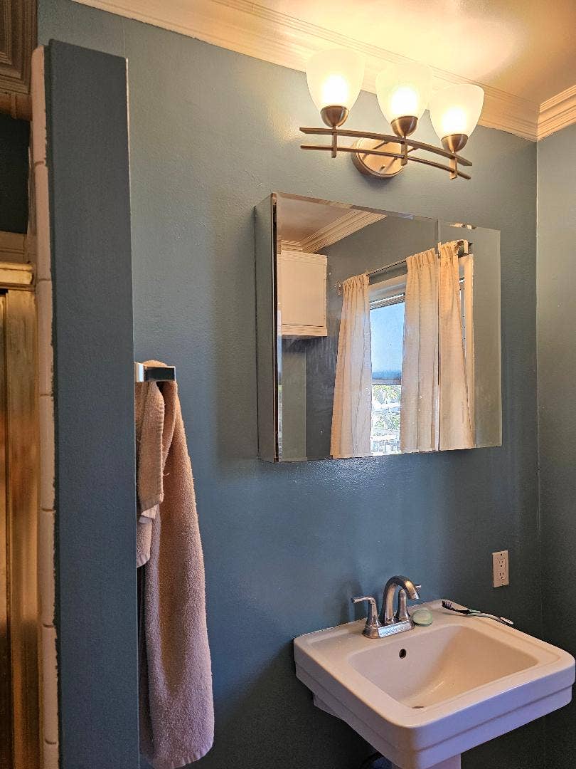 Room for Rent /$900 Month-