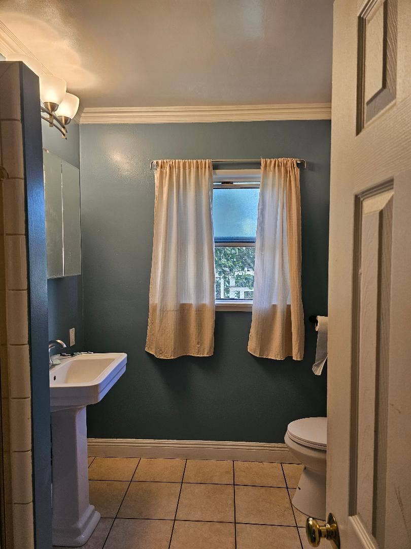 Room for Rent /$900 Month-