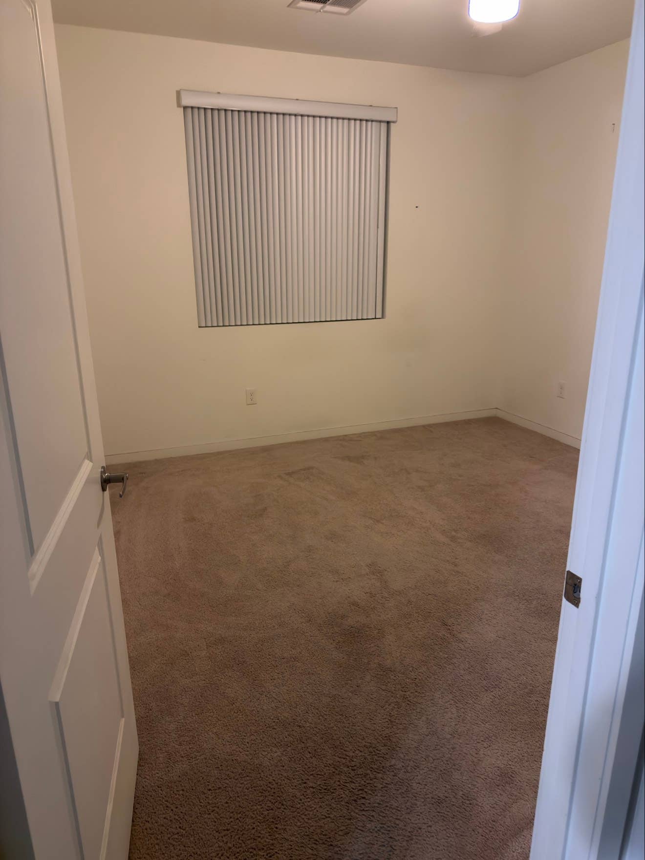 Looking for Roomate to share 2B2B