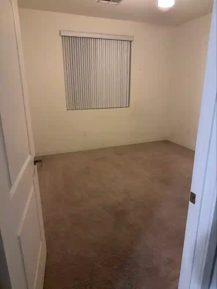 Looking for Roomate to share 2B2B
