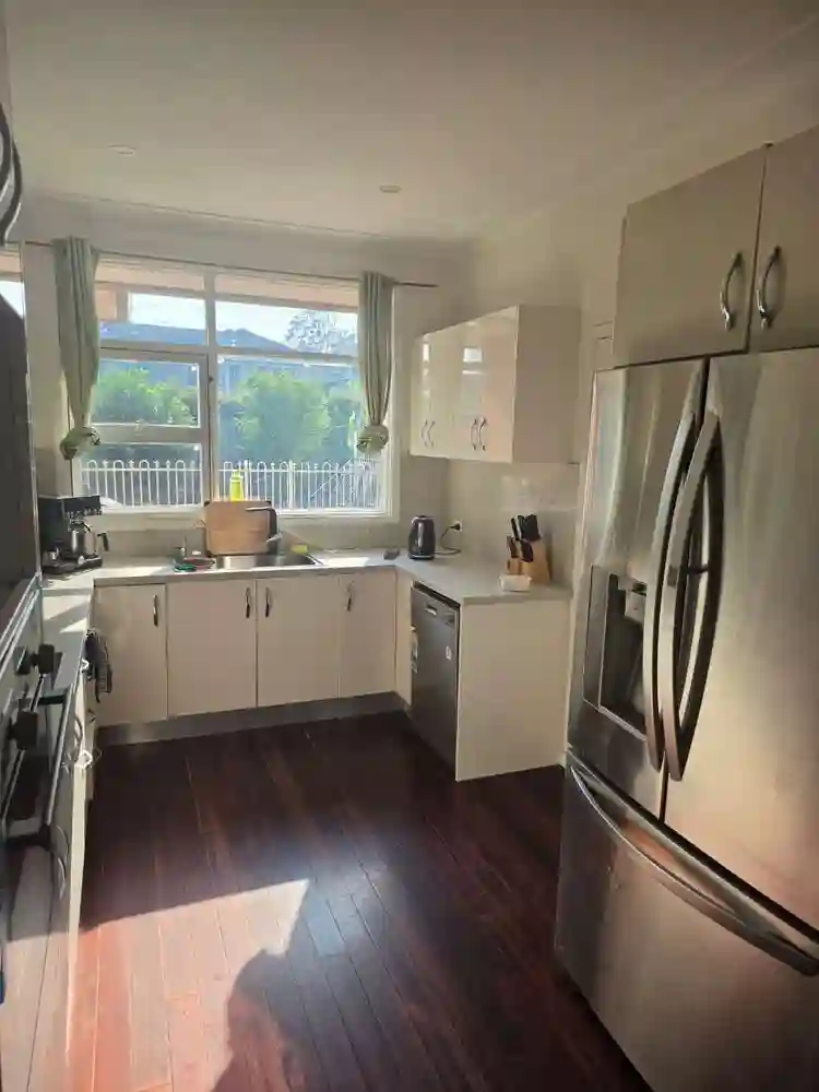 3rooms available to rent out