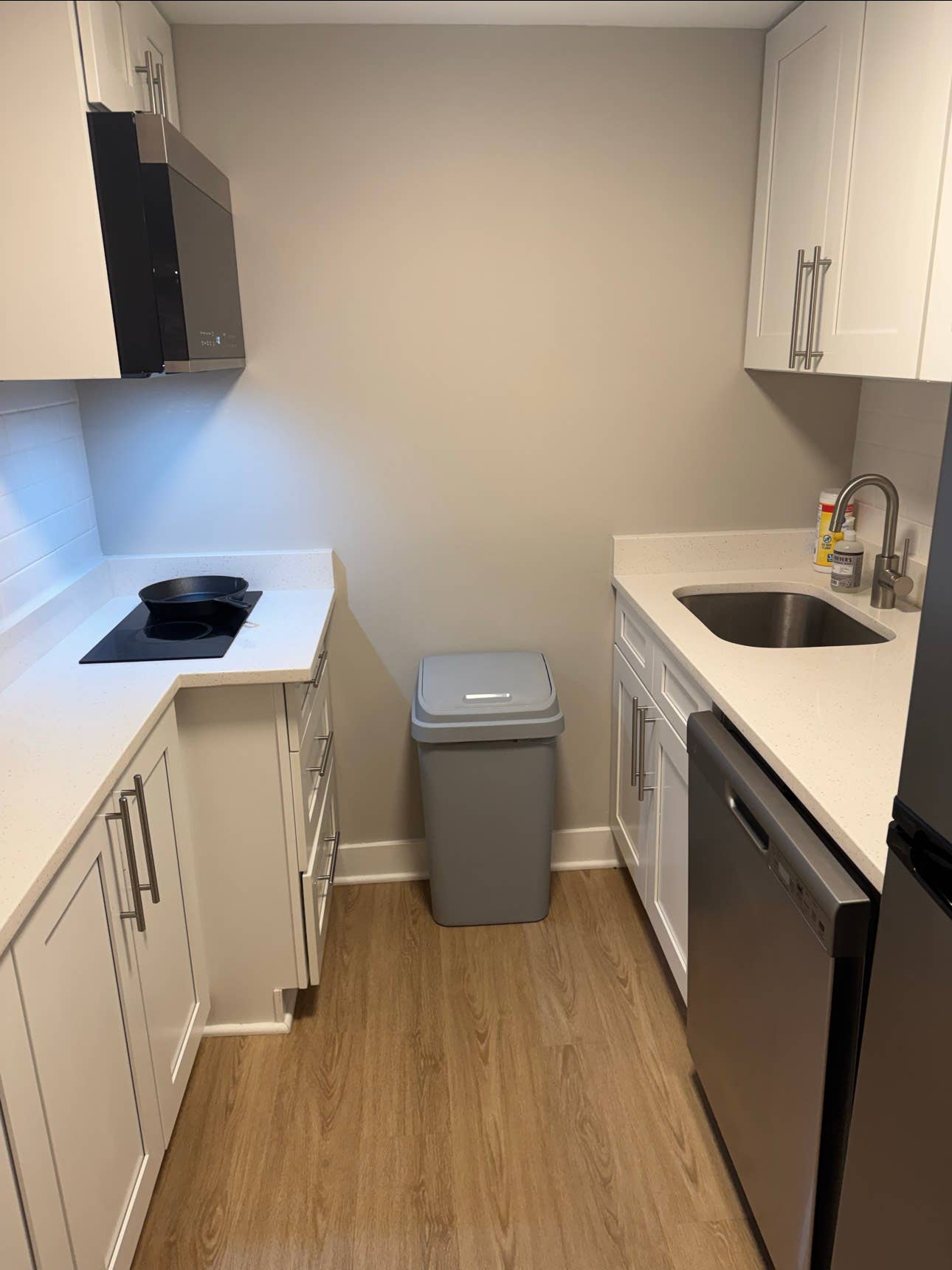 Furnished Woodley Park room