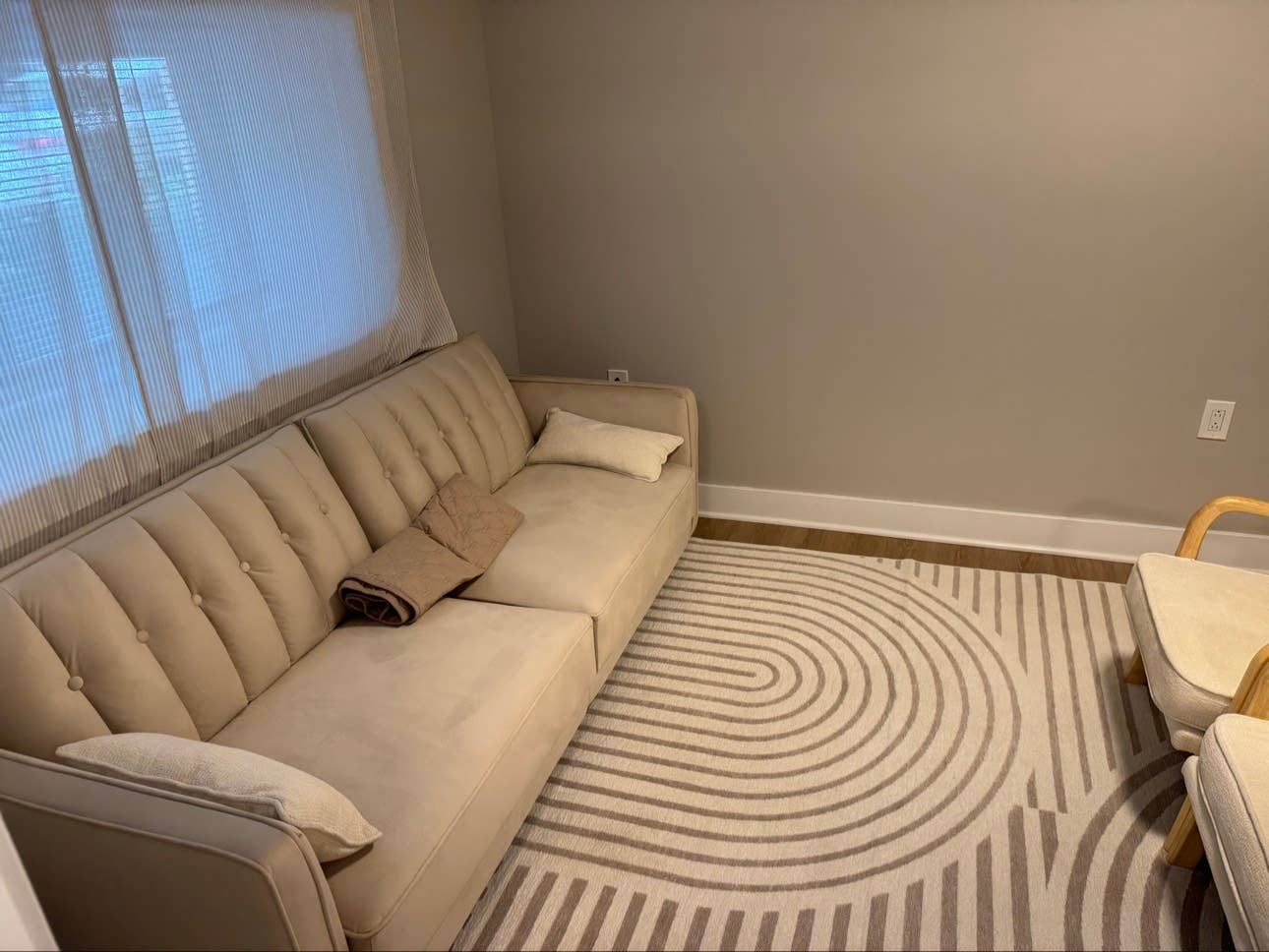 Furnished Woodley Park room