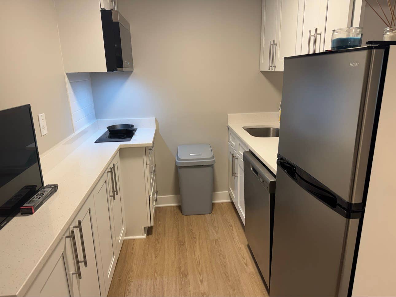 Furnished Woodley Park room