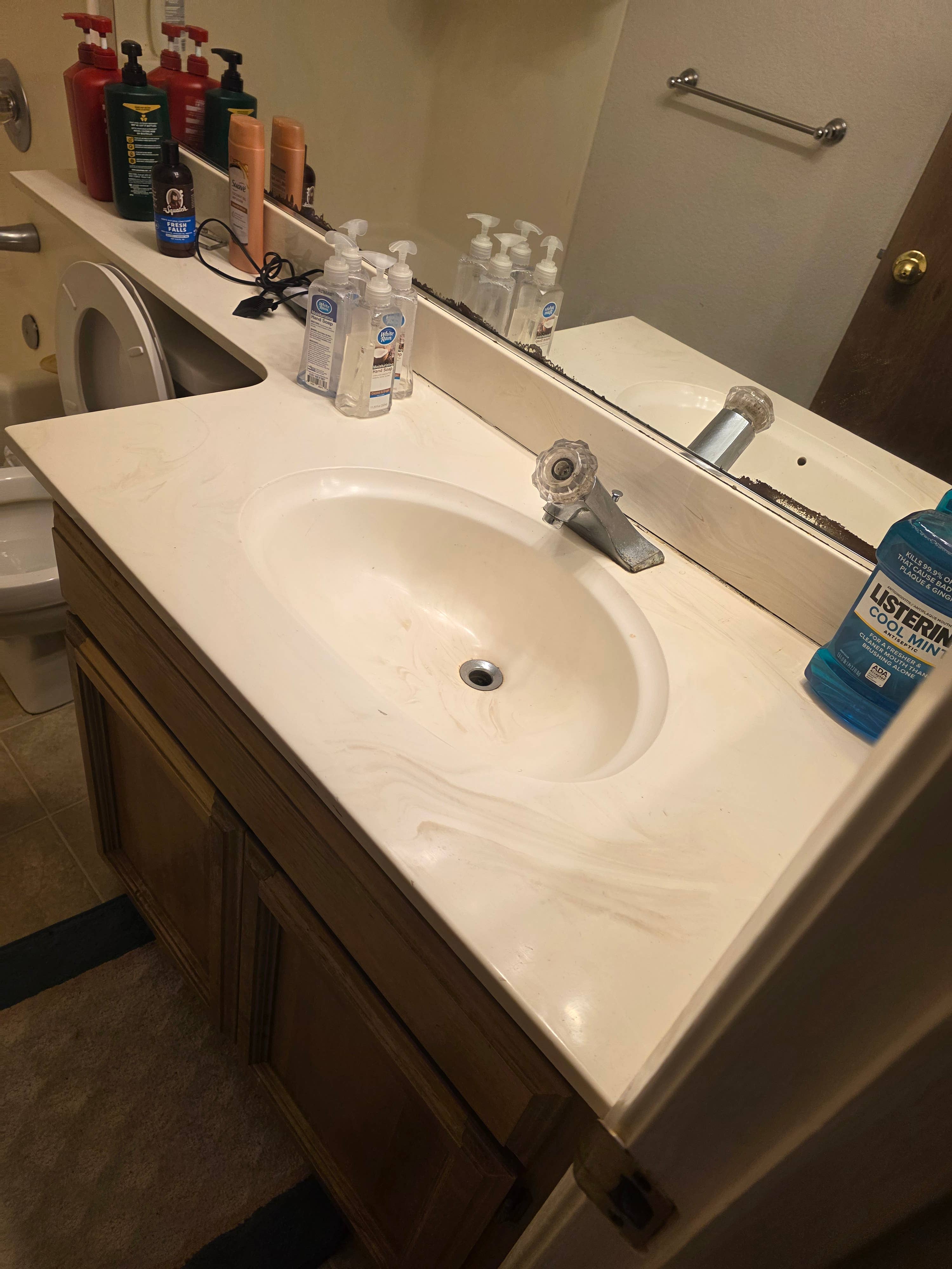 2 Bedrooms for the Price of 1!!!