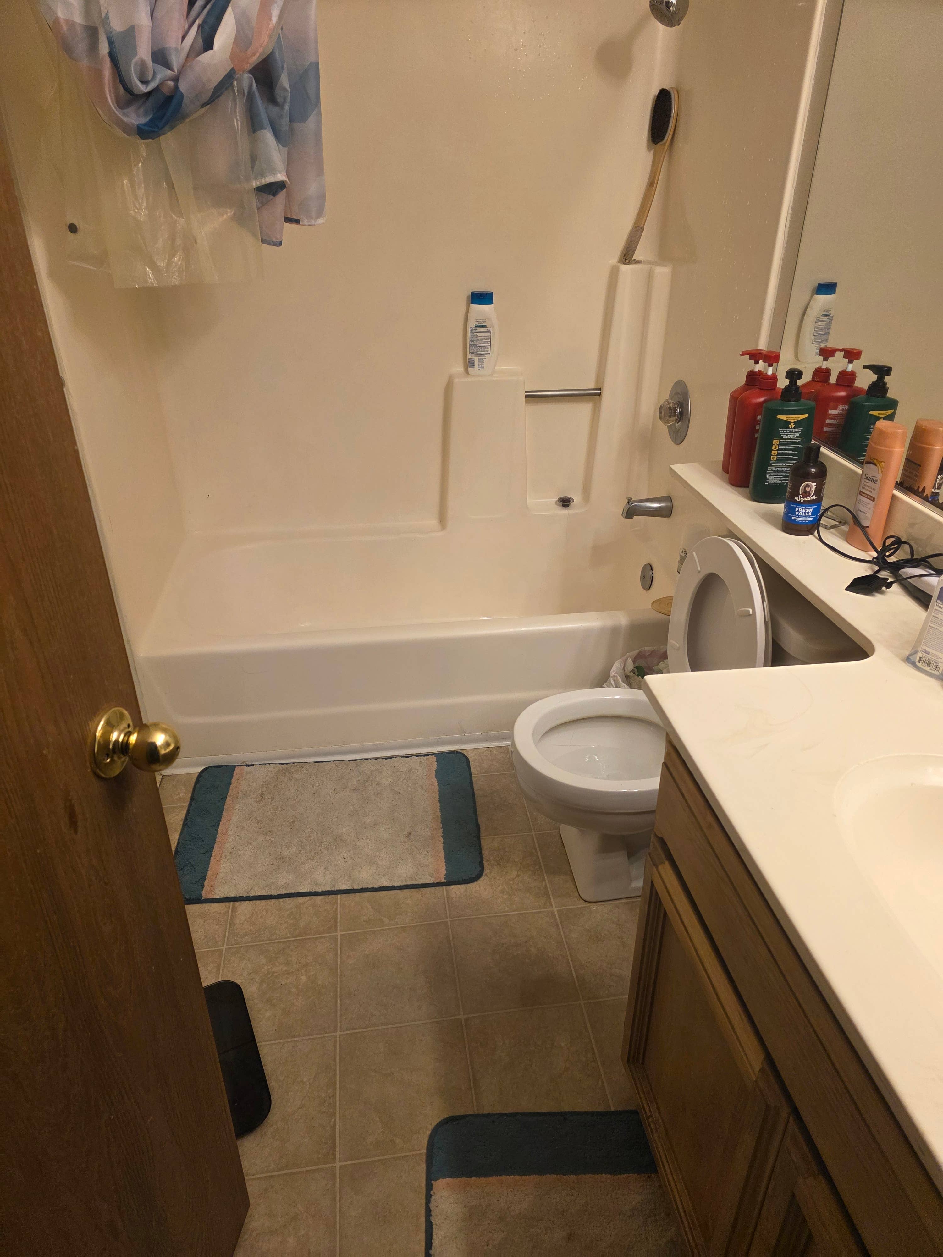 2 Bedrooms for the Price of 1!!!