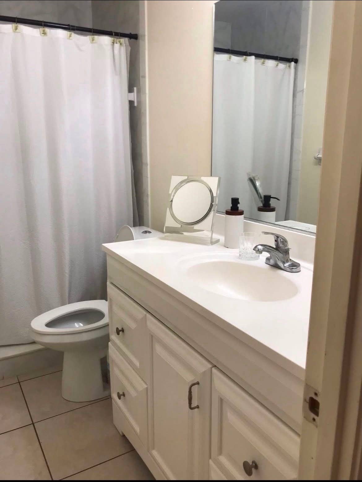 Renting a room Downtown Sarasota