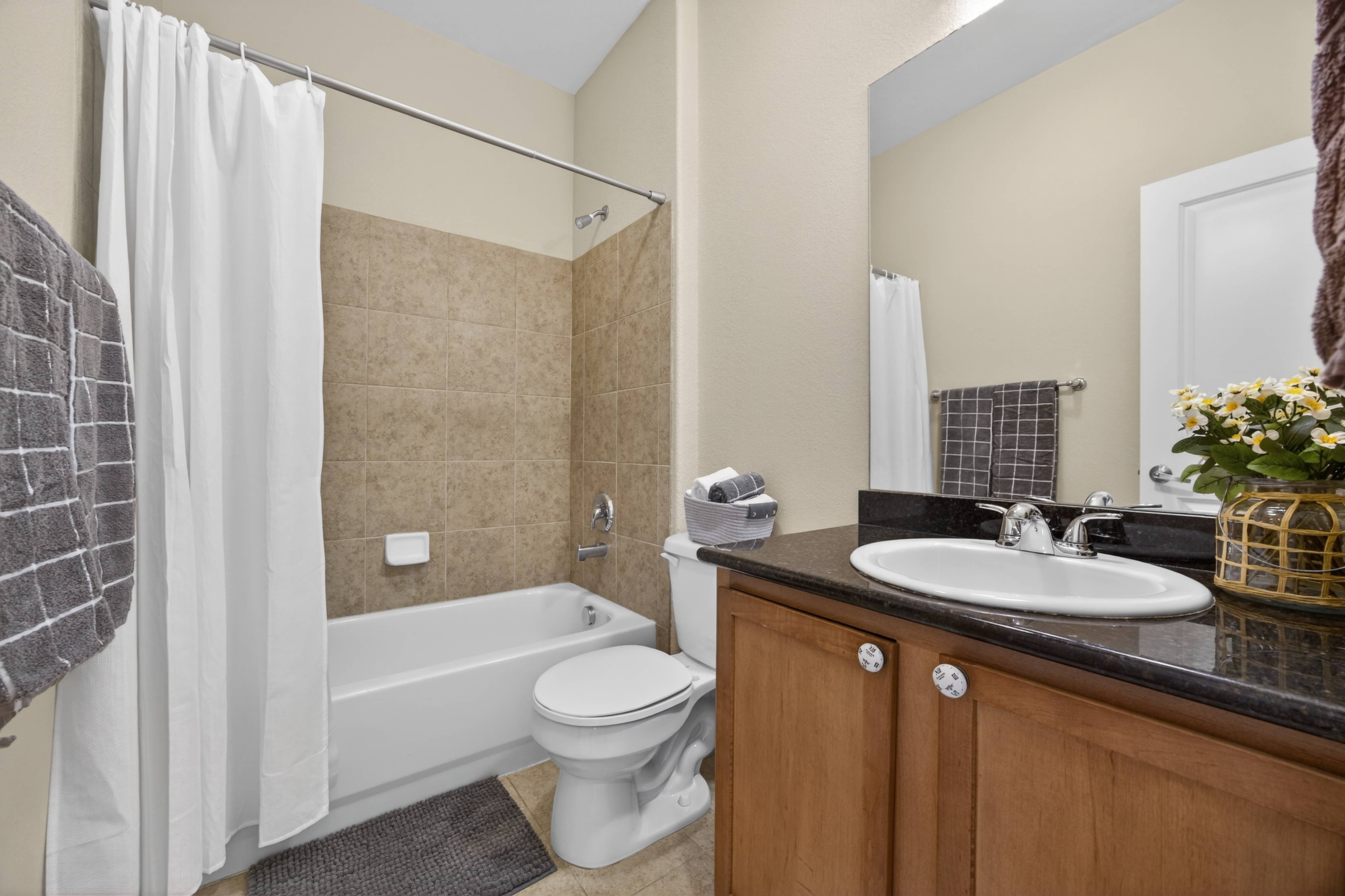 Fully Furnished Condo in Park Hill