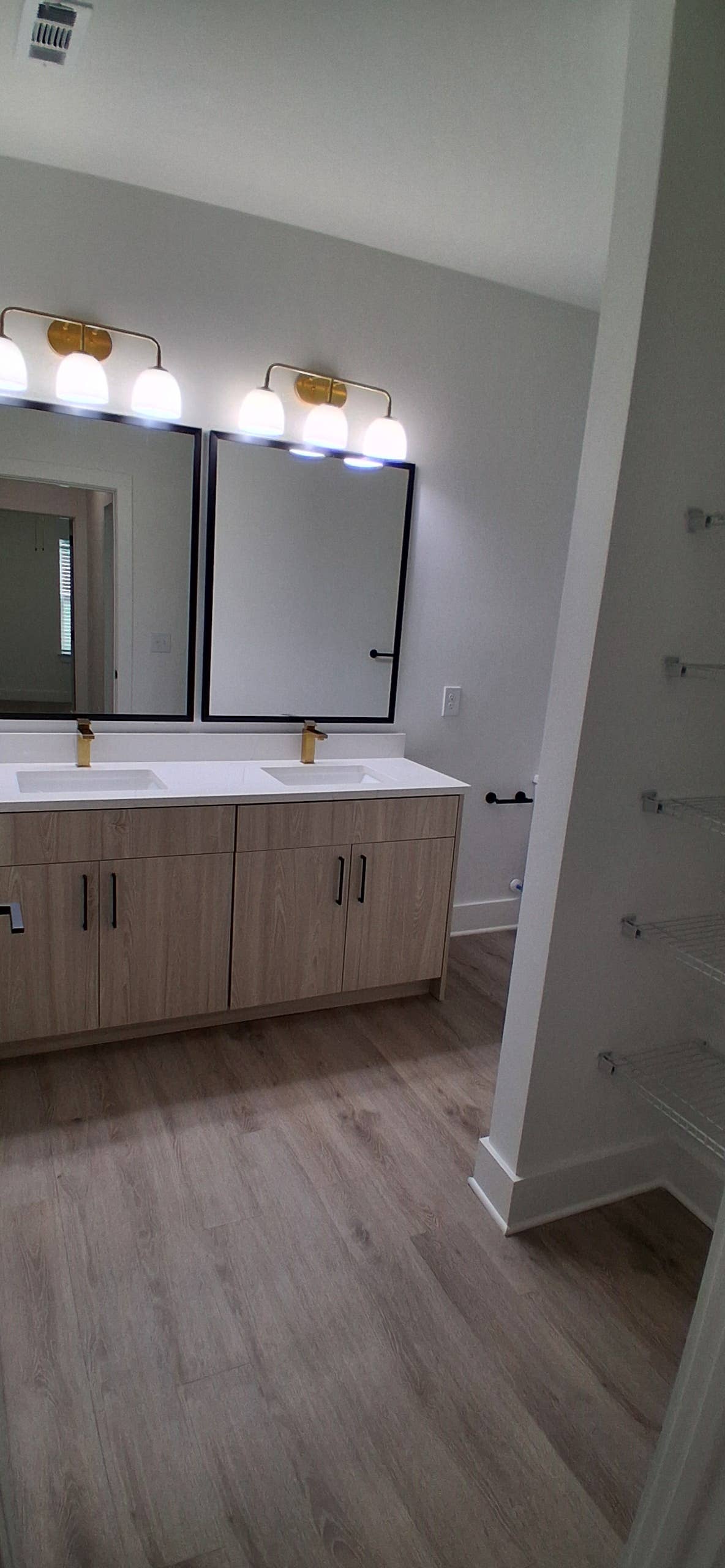 Luxury Apartment with Private Room