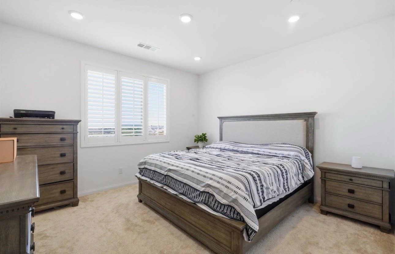 TOWNHOME FOR RENT - CHULA VISTA