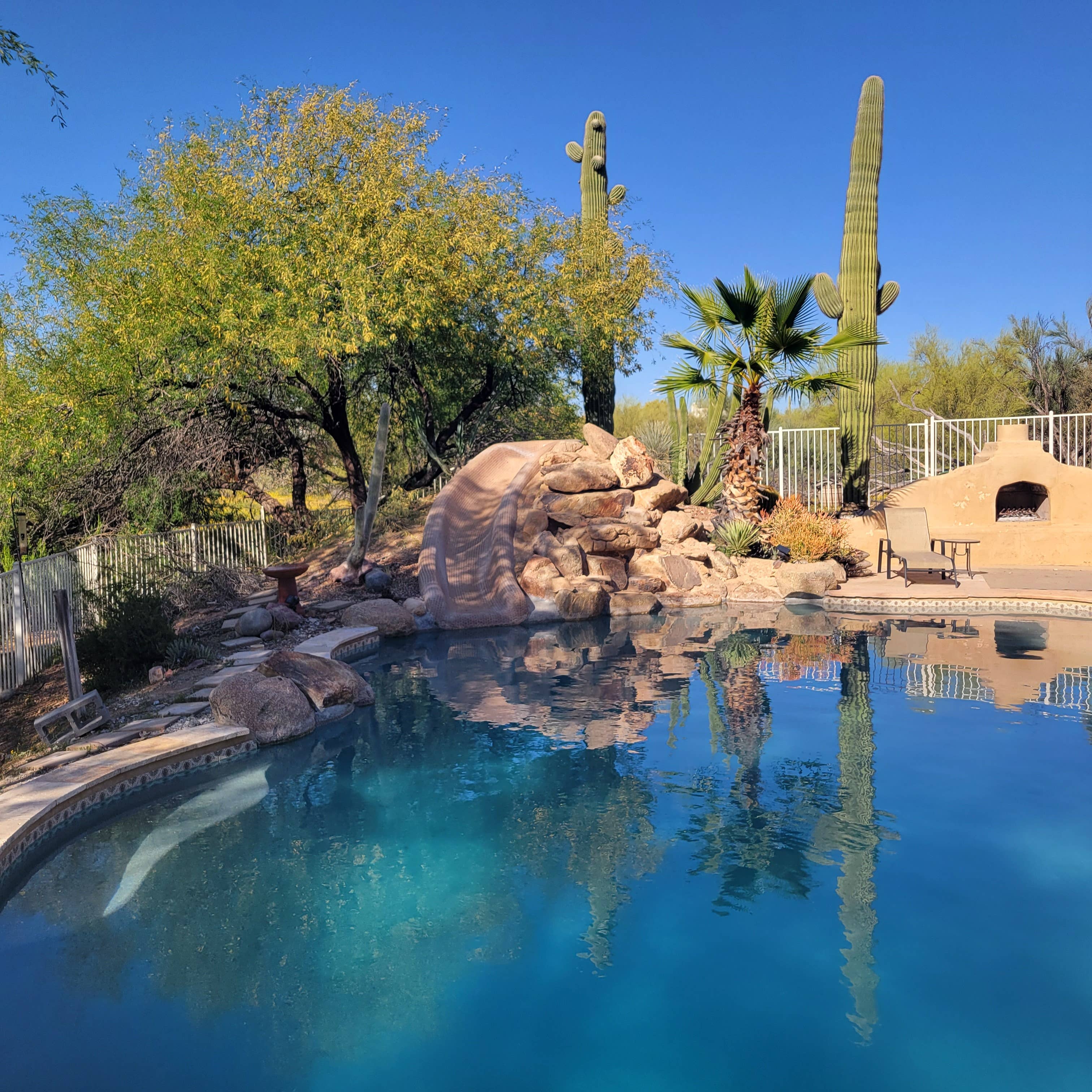 Peaceful Desert Oasis 2 full rooms