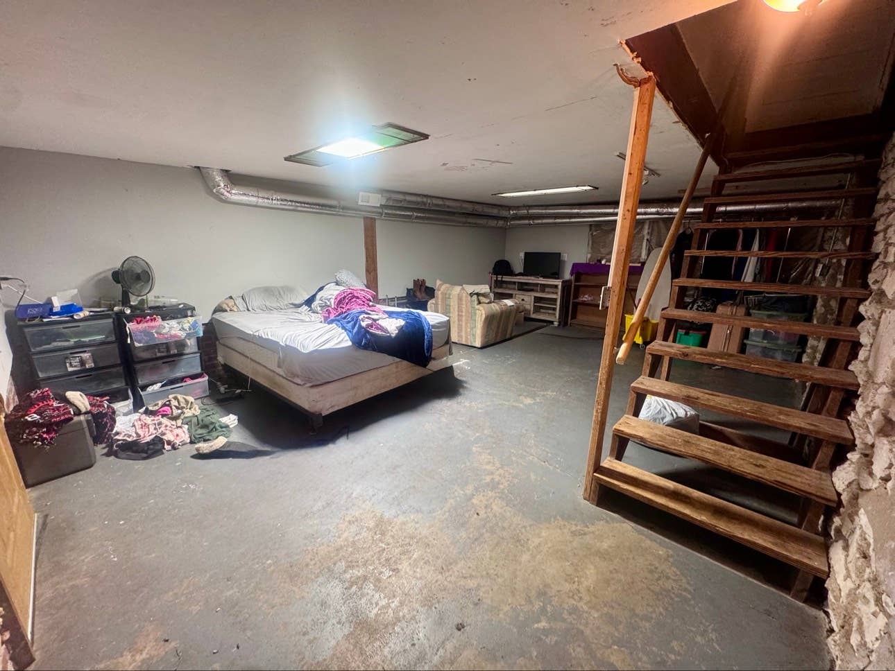 Room for rent - or basement