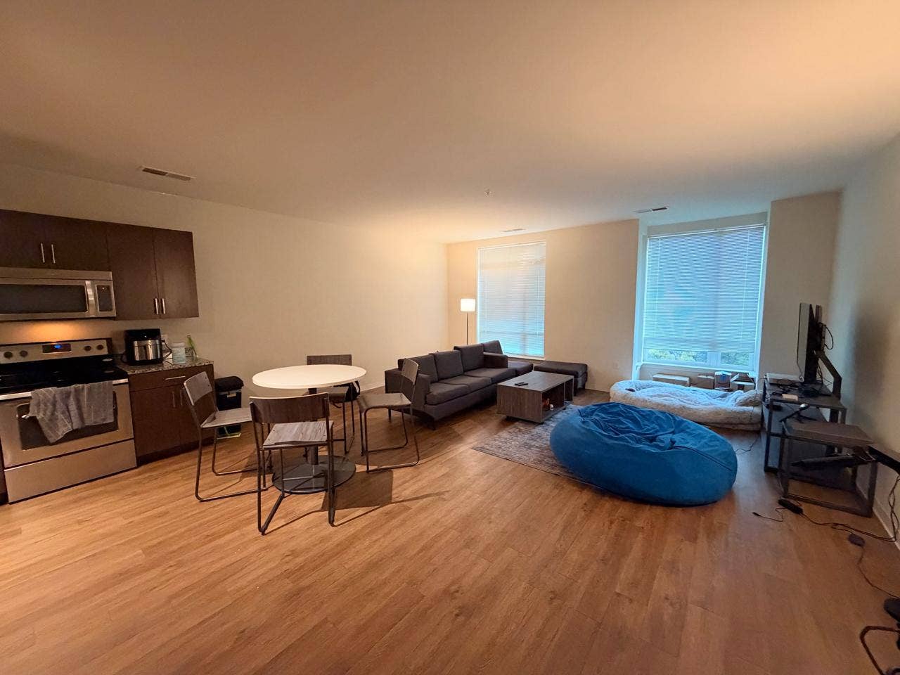 Private Bed & Bath in Apartment