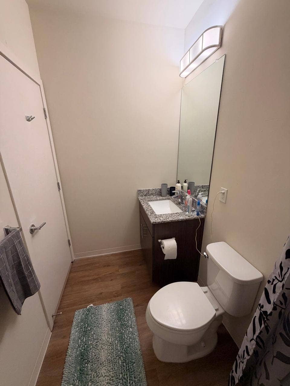 Private Bed & Bath in Apartment