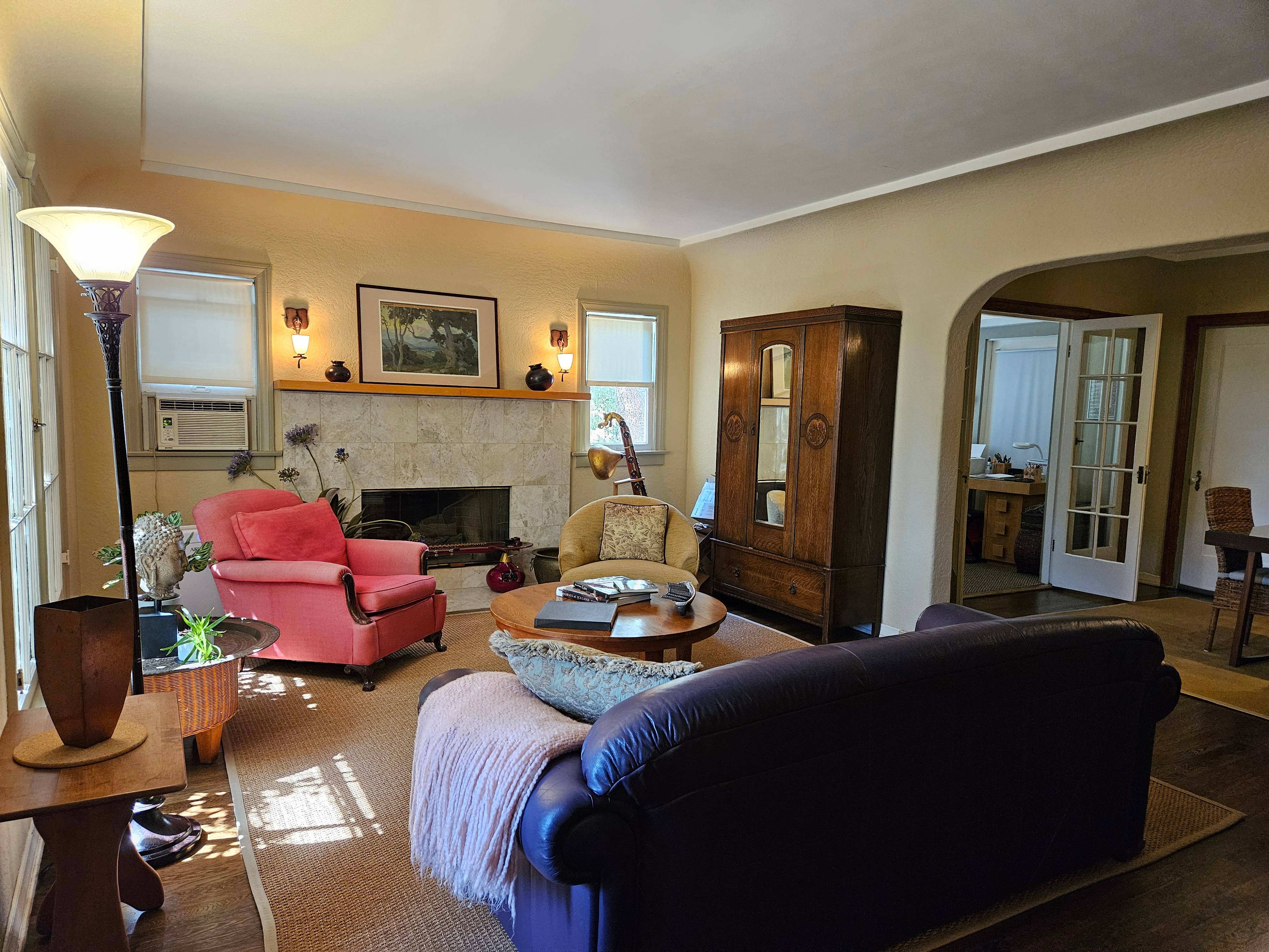 Private bedroom in Historic Estate