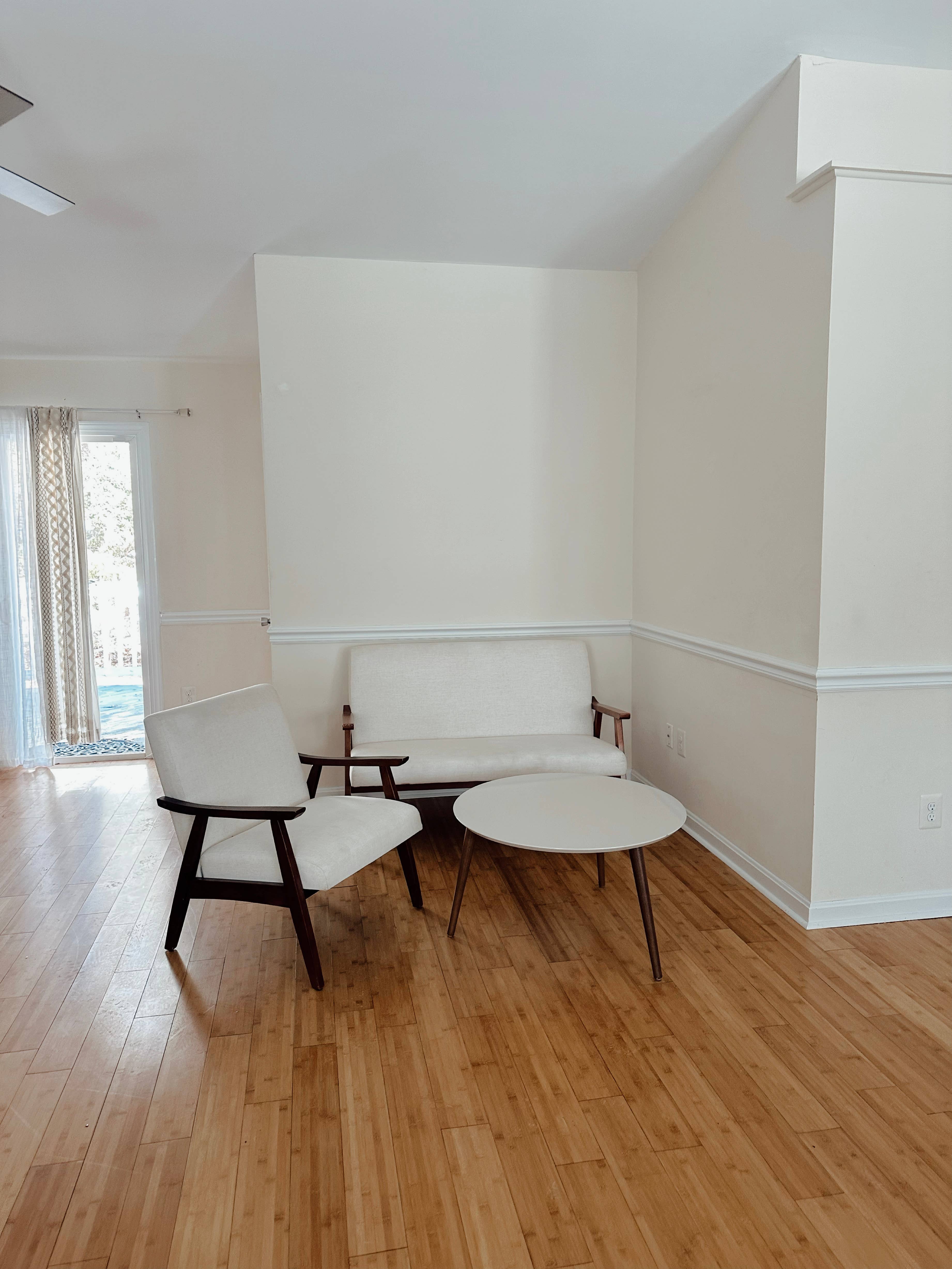 Large Suite available: MUST SEE