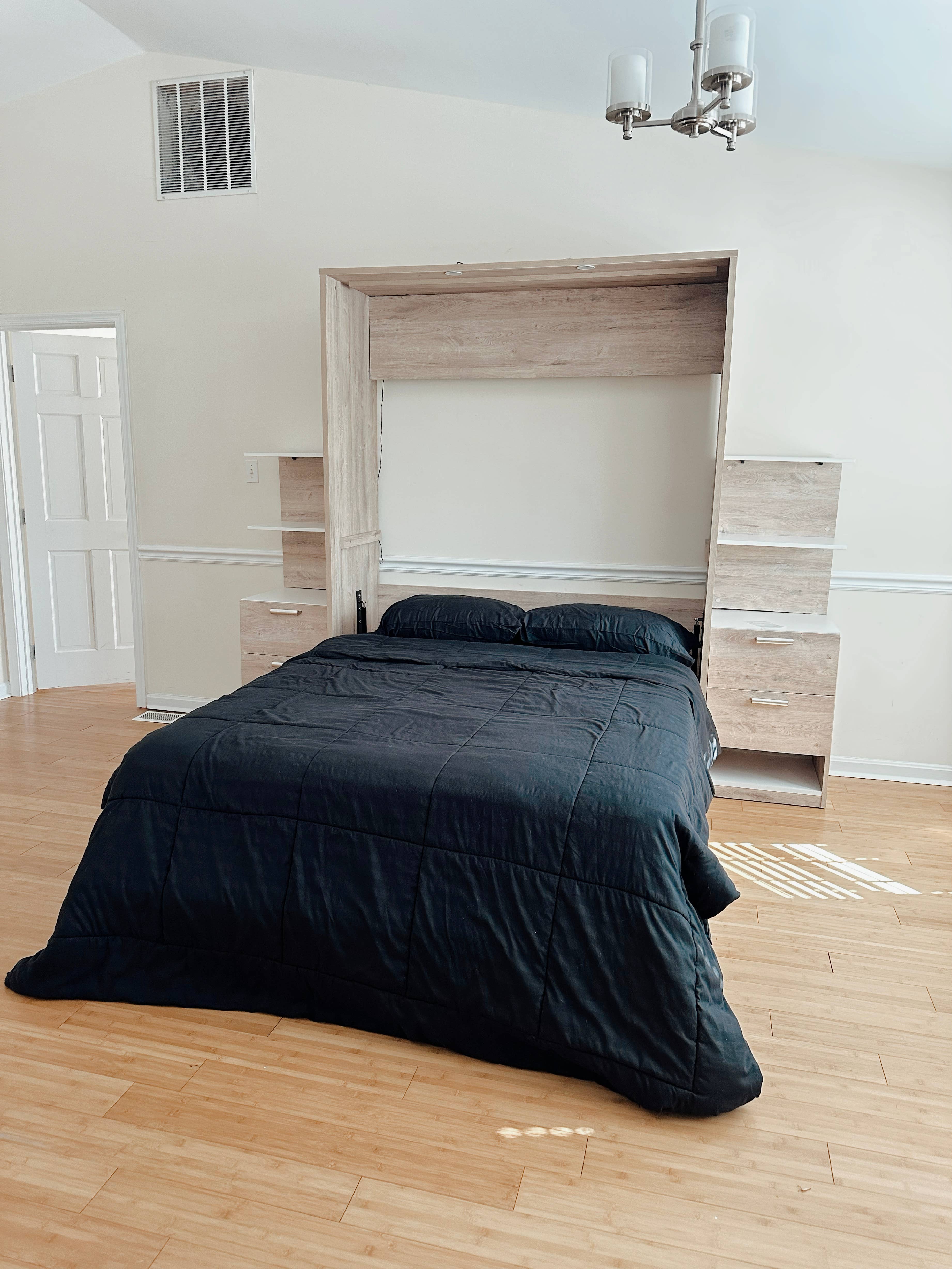 Large Suite available: MUST SEE