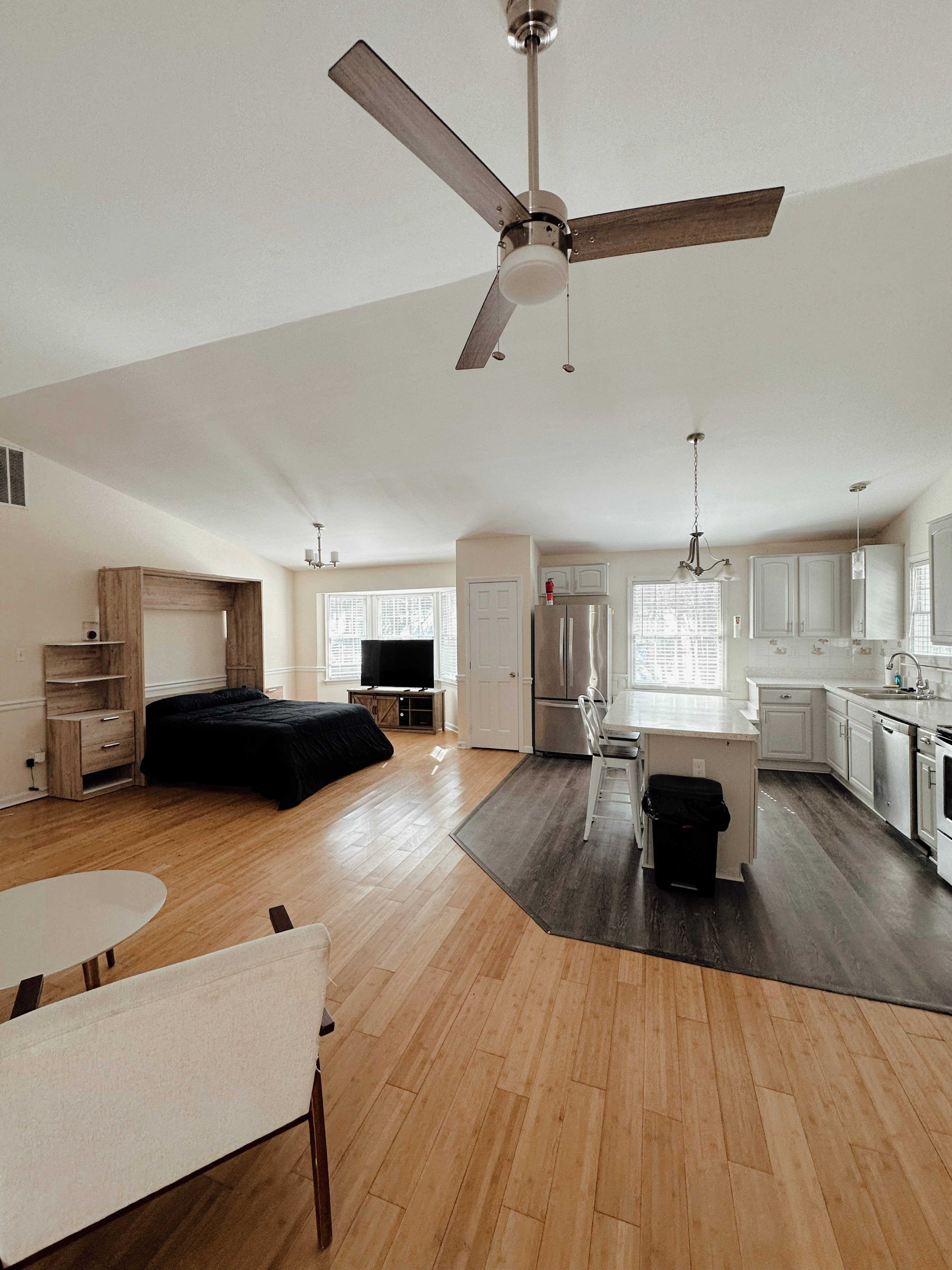 Large Suite available: MUST SEE