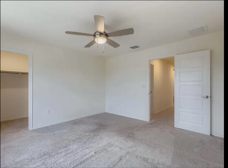 Room to rent in South Austin!