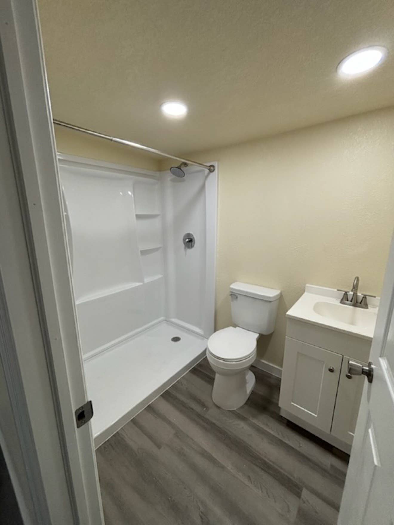 Room for rent with bathroom