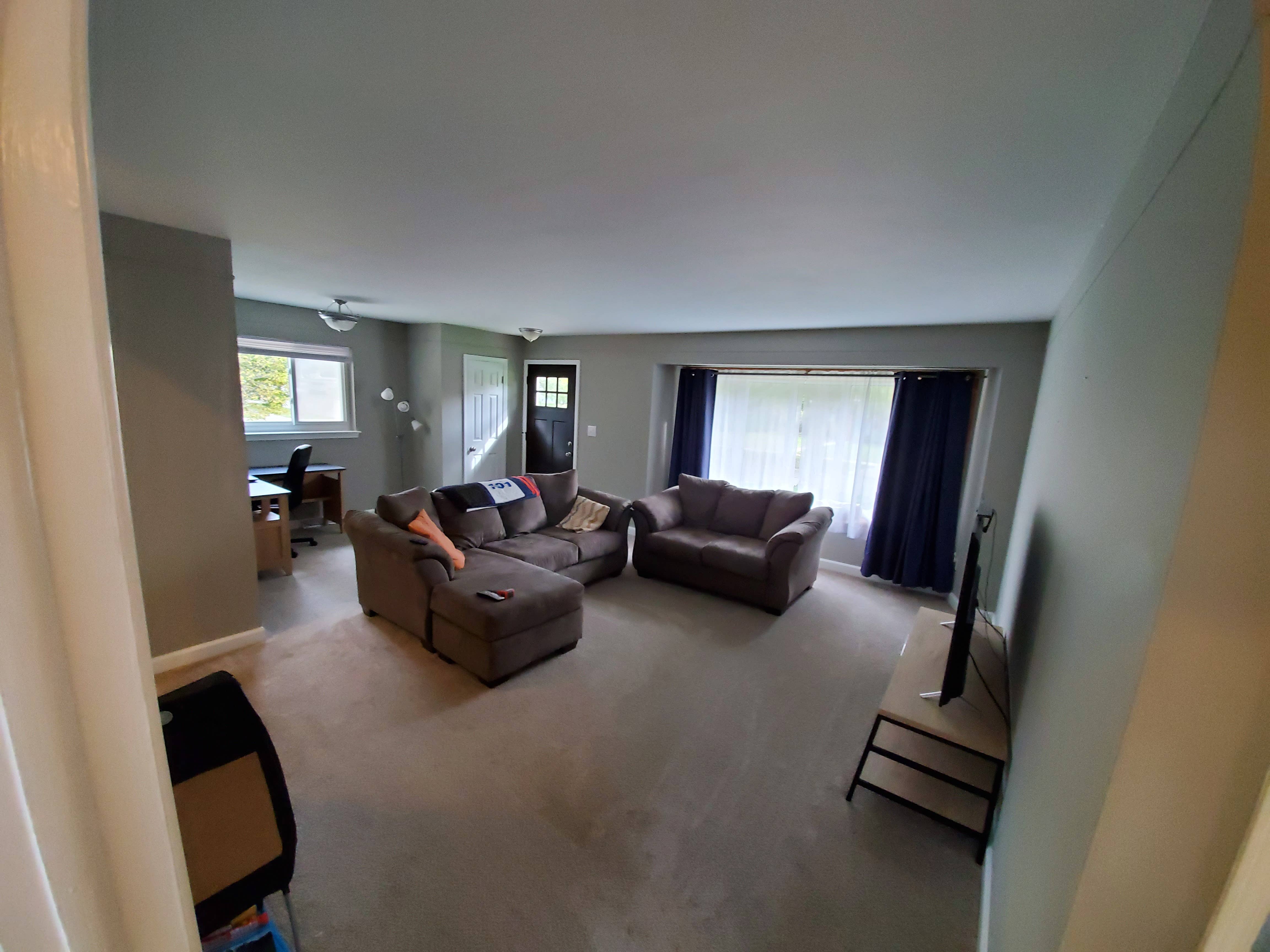 Looking for Roommate - Rochester MI