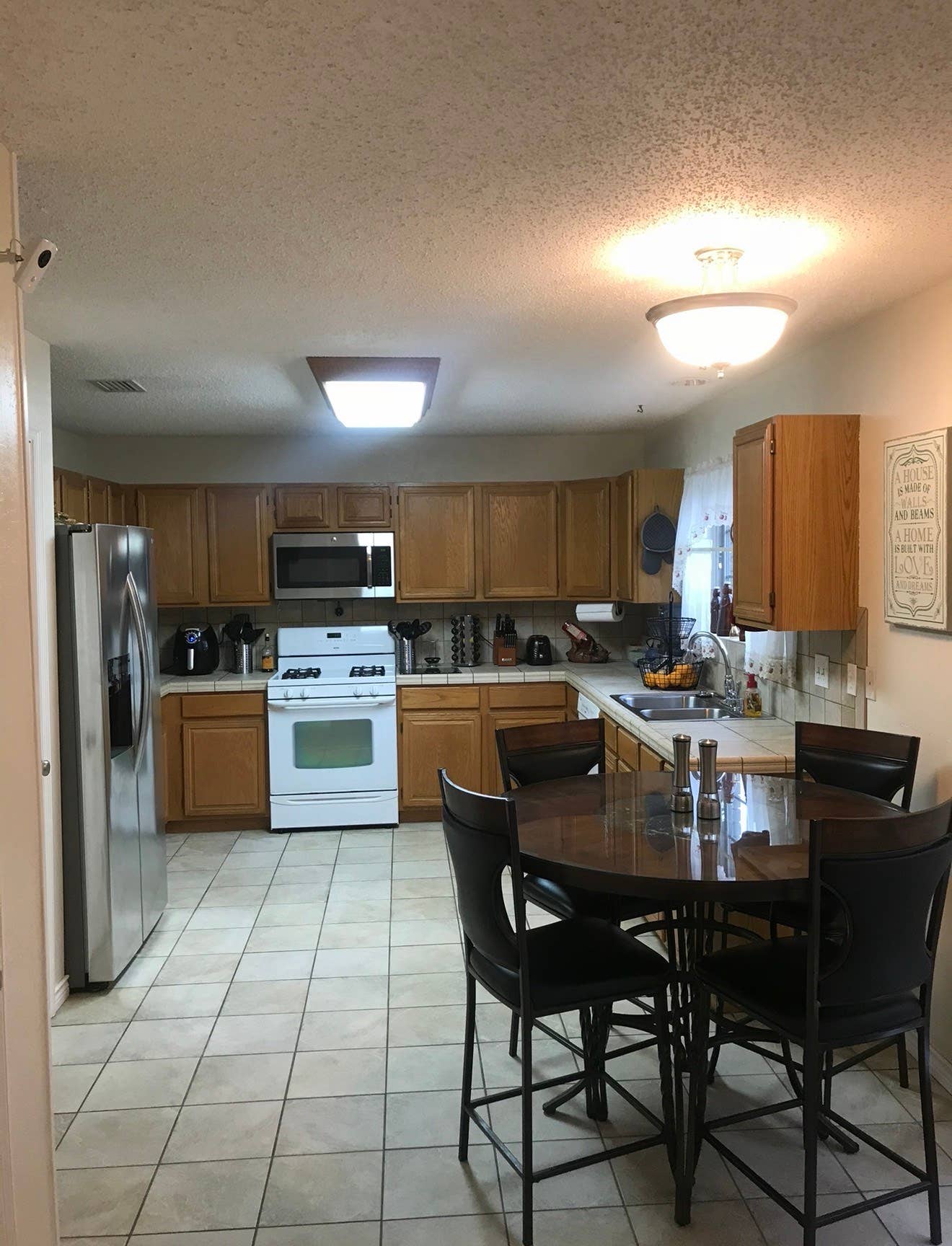 Large Private Room - All Bills Paid