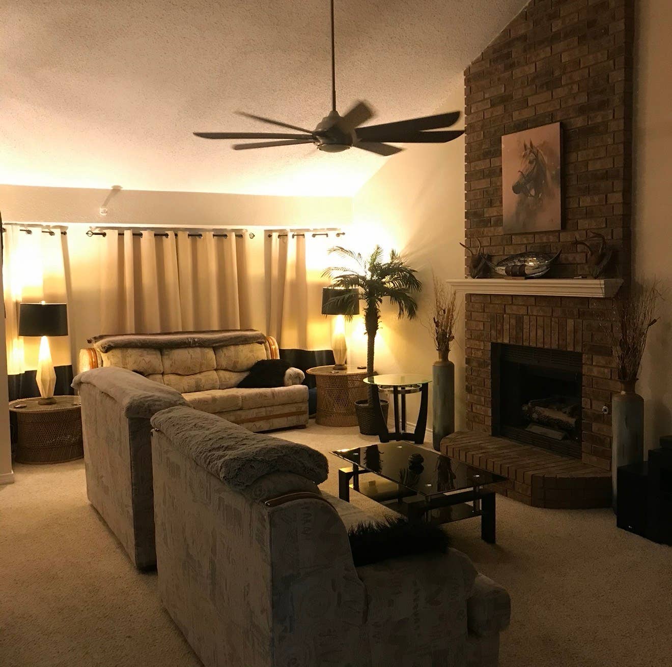 Large Private Room - All Bills Paid