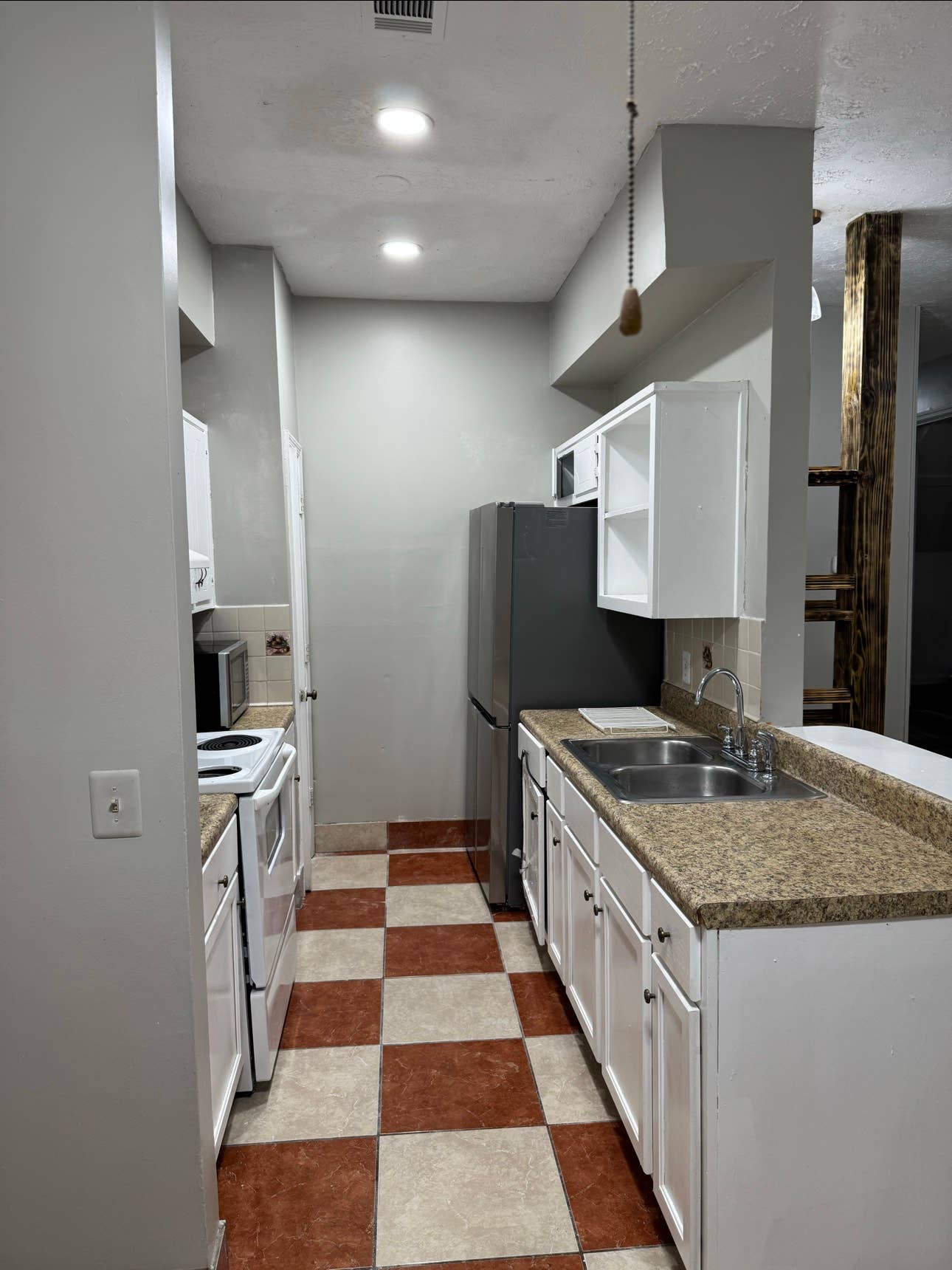 FOR RENT / Room rent